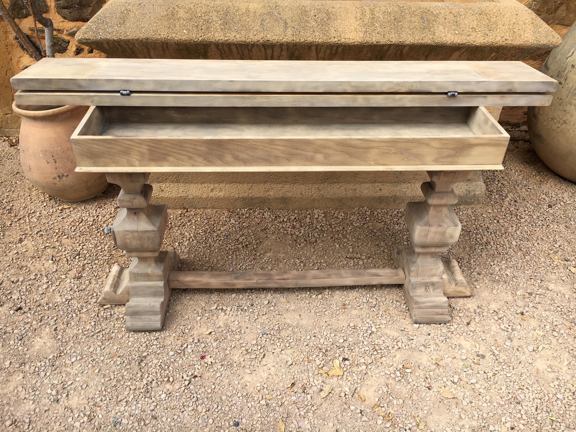 French Oak Monastère Style Opening Console with a Thick Tray In Good Condition In LEGNY, FR