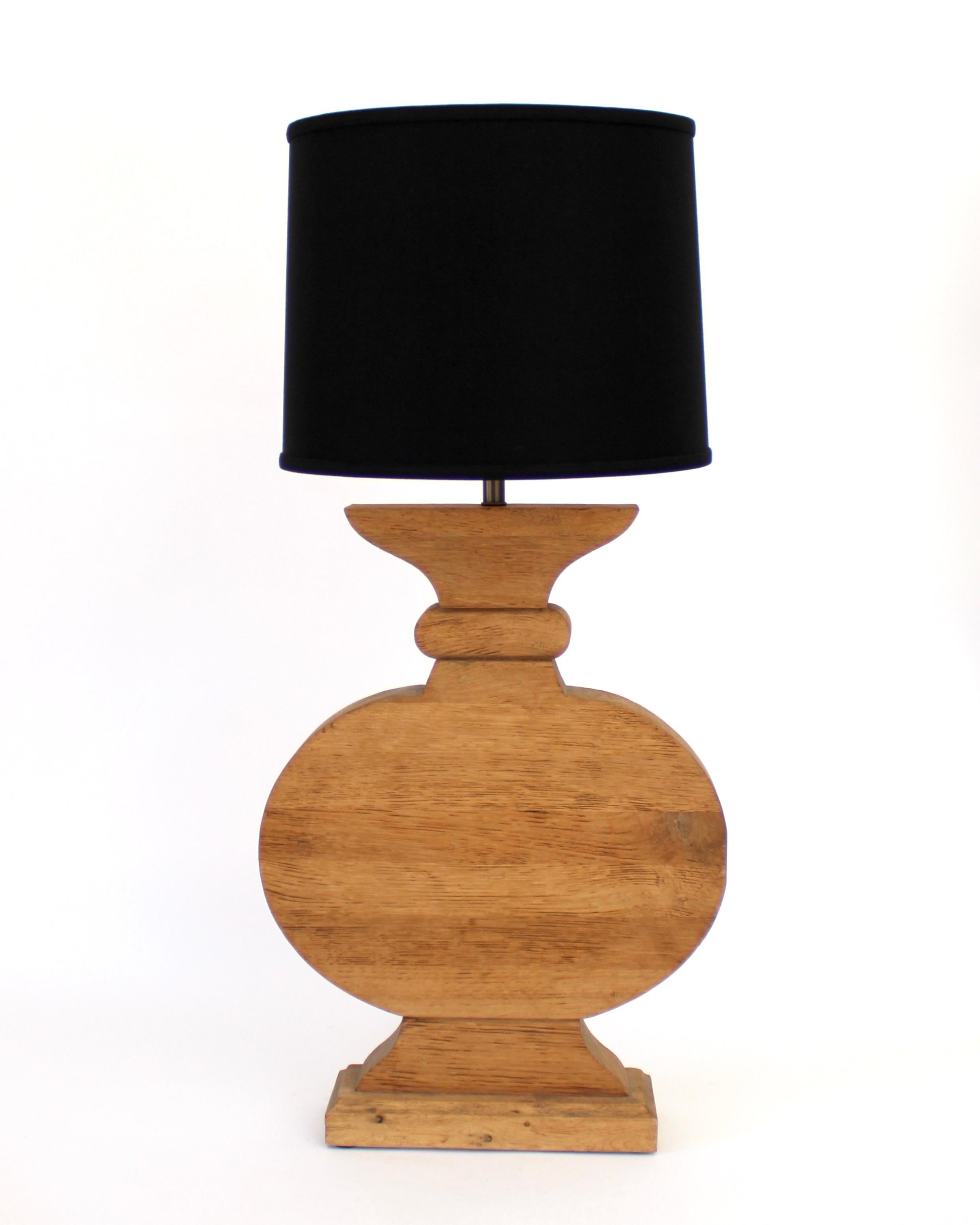 French vintage oak monumental table lamp in the style of Jean-Charles Moreux. 
An architectural statement lamp in natural oak patina in the form of a neoclassical urn. 
The lamp has been rewired and the shade is for photos purposes only.
   