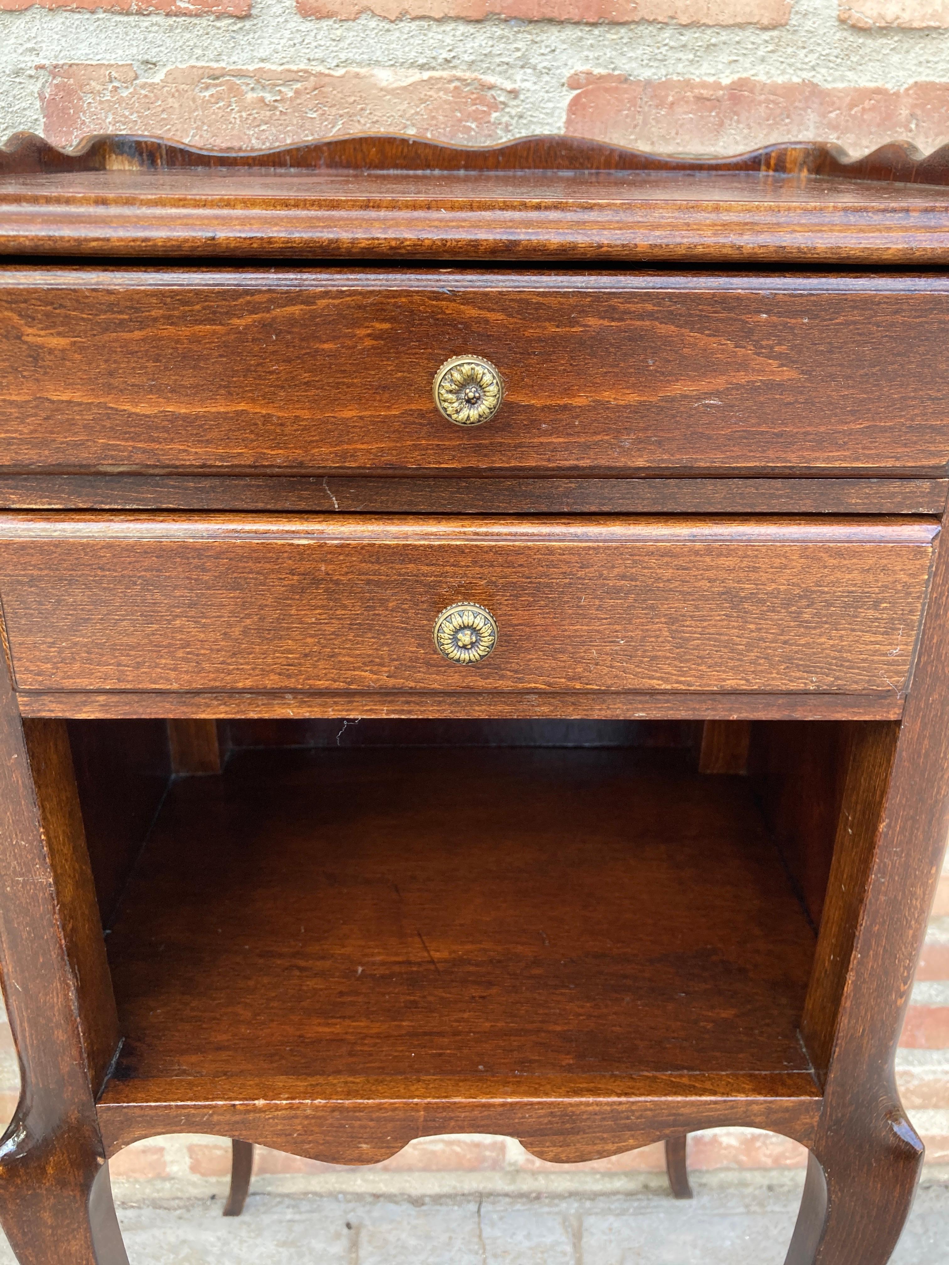 French Oak Nightstands with 2 Drawers, 1890s, Set of 2 For Sale 4