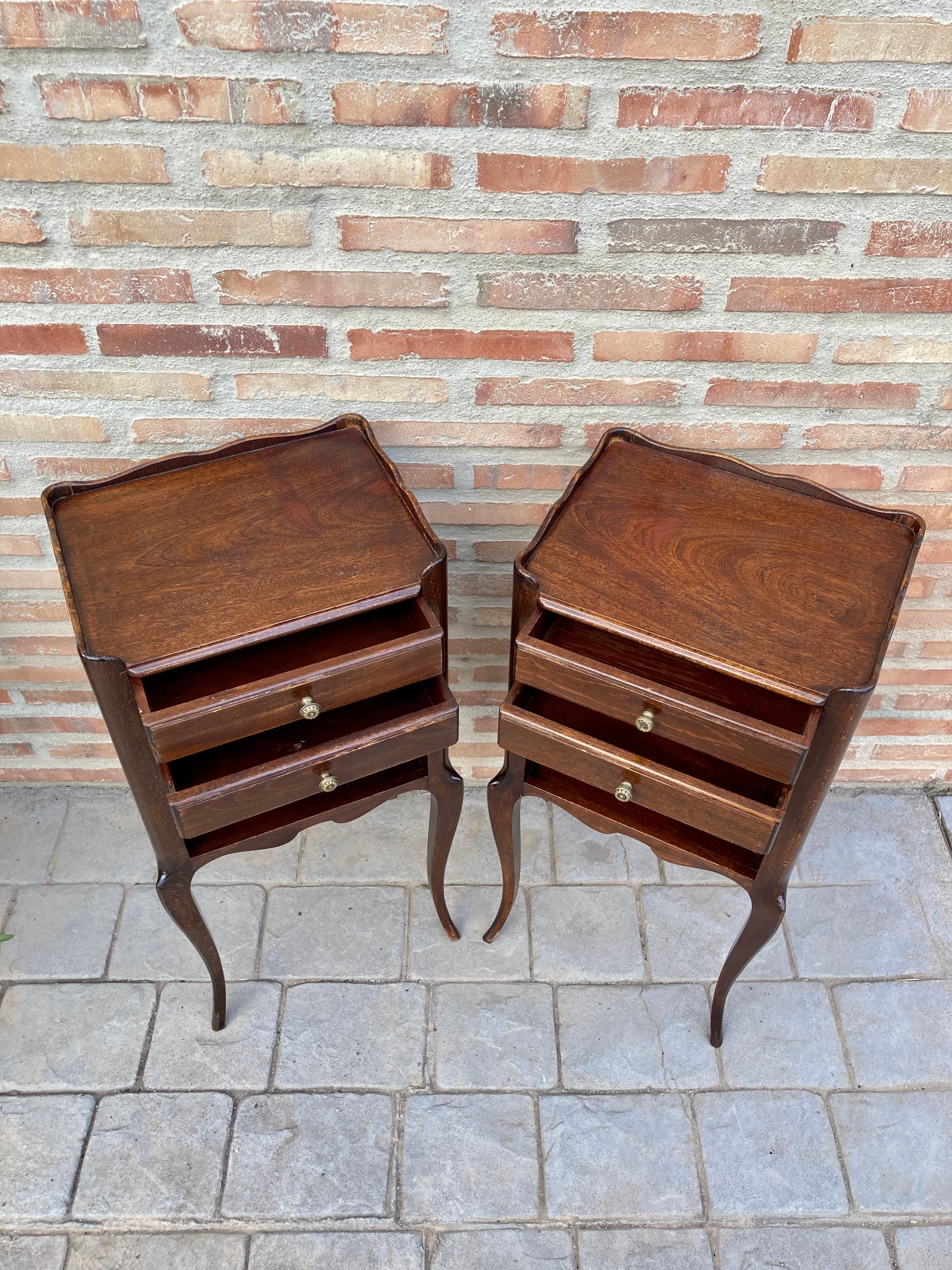 20th Century French Oak Nightstands with 2 Drawers, 1890s, Set of 2 For Sale