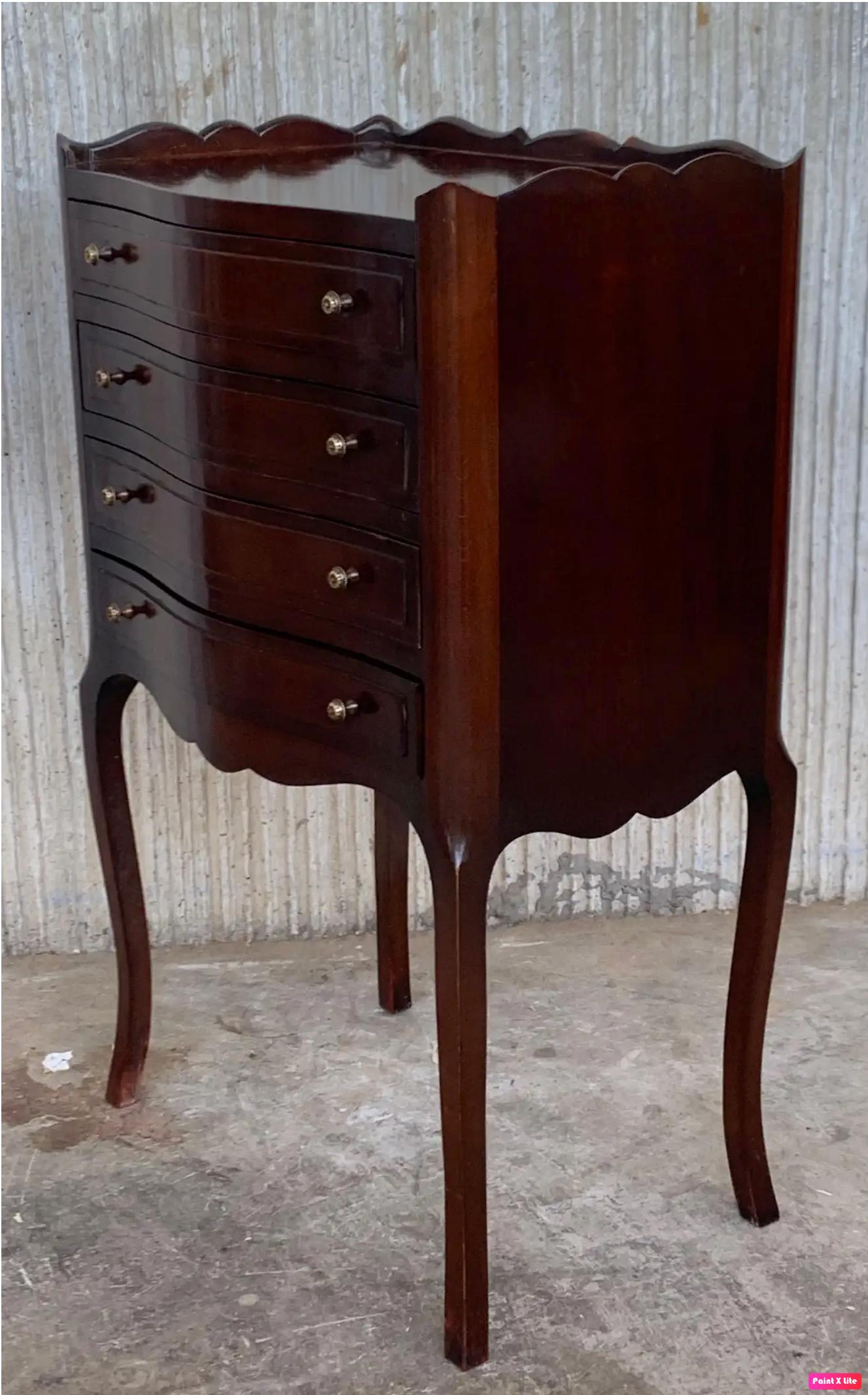 Louis XVI French Oak Pair of Nightstands with Four Drawers and Cabriole Legs, 1890s
