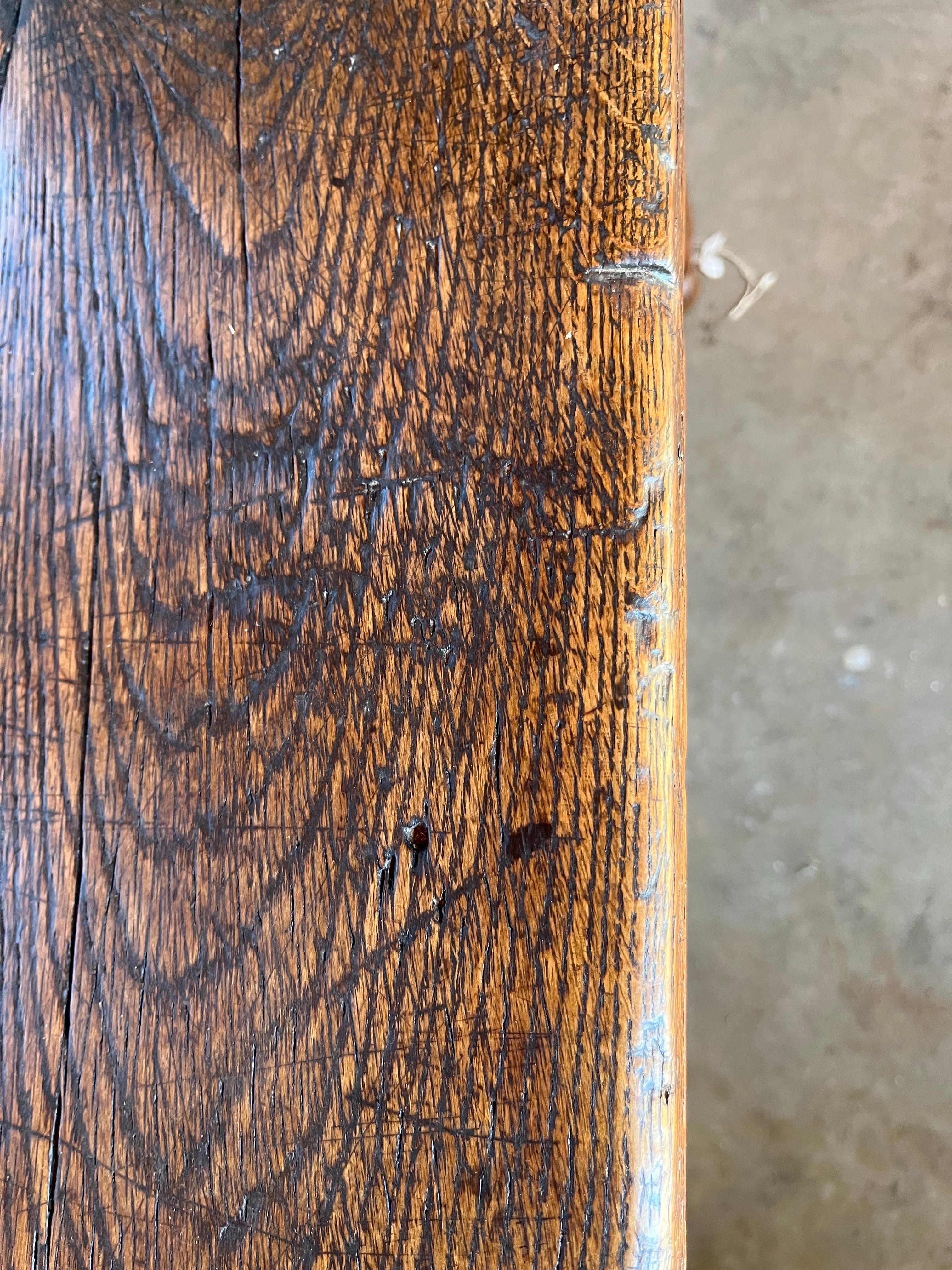 Tavolo da pranzo rustico in Oak francese, XIX secolo in vendita 4