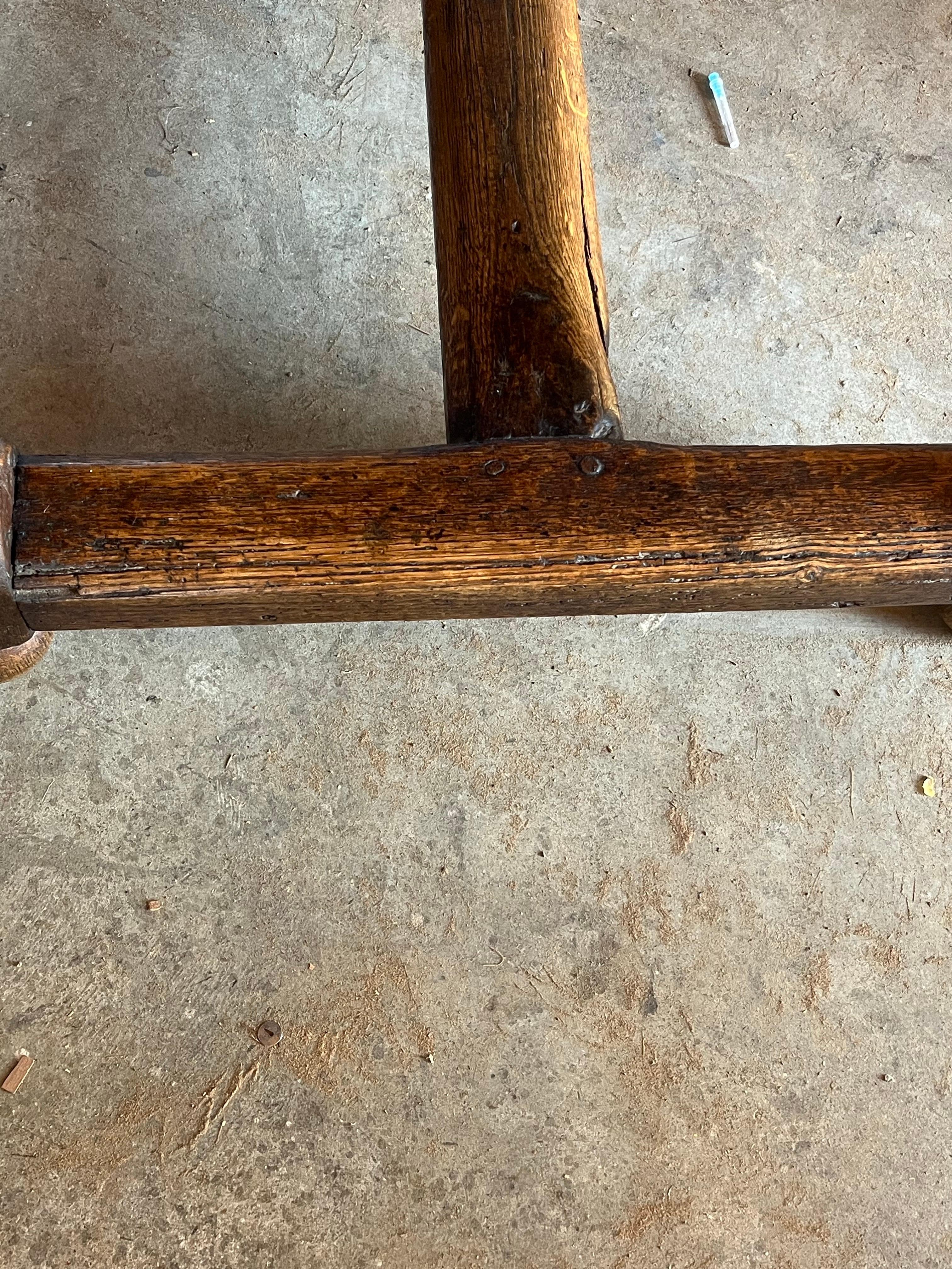 Tavolo da pranzo rustico in Oak francese, XIX secolo in vendita 2