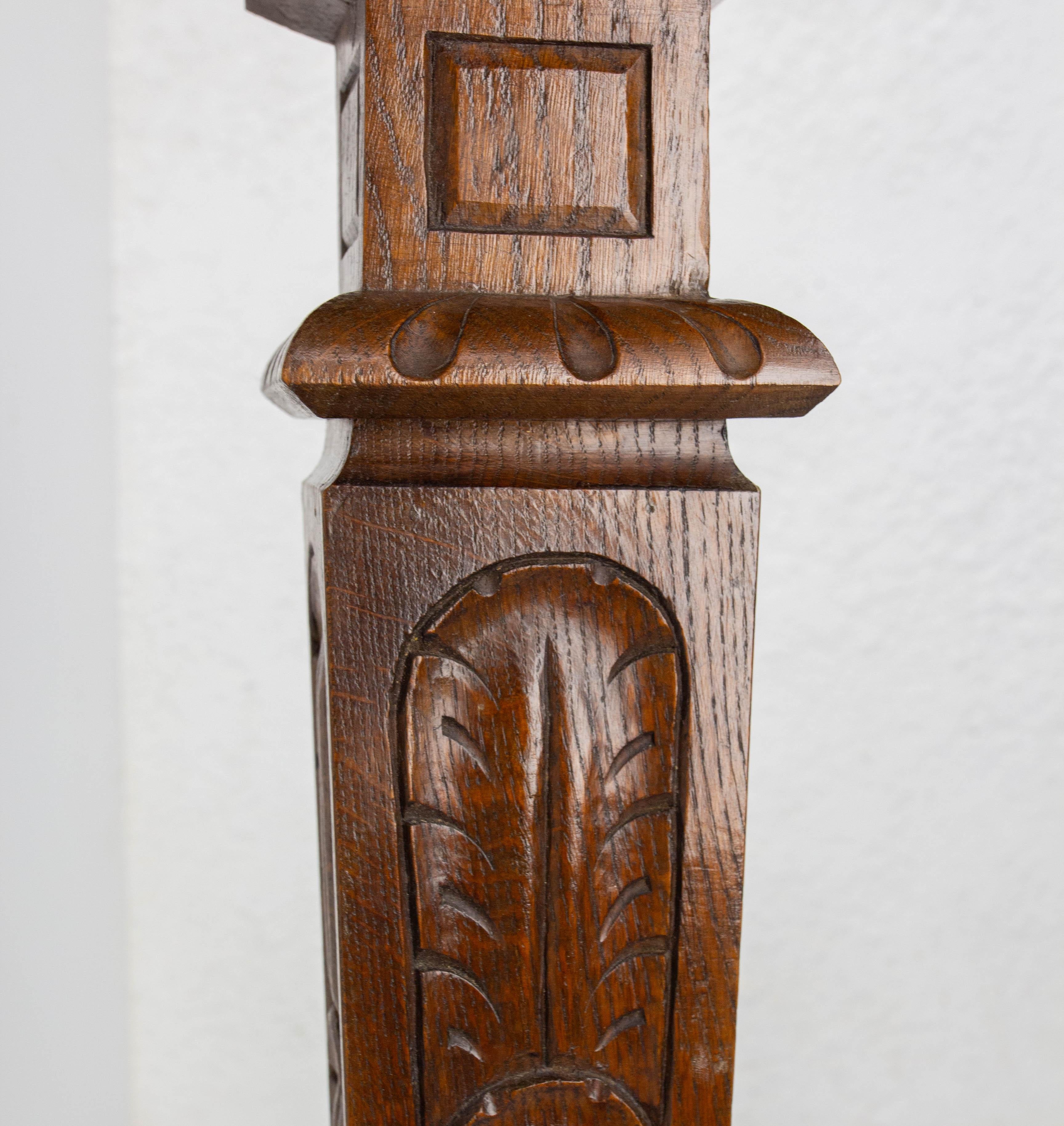 Sellette o portapiante in Oak francese in stile Luigi XIII, circa 1900 in vendita 4