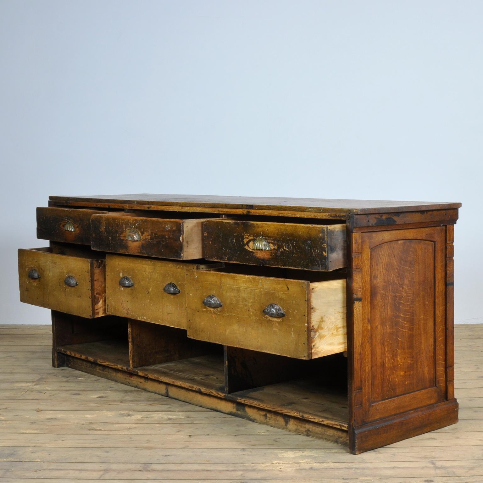 French Oak Shopcounter, 1940s In Good Condition In Amsterdam, Noord Holland