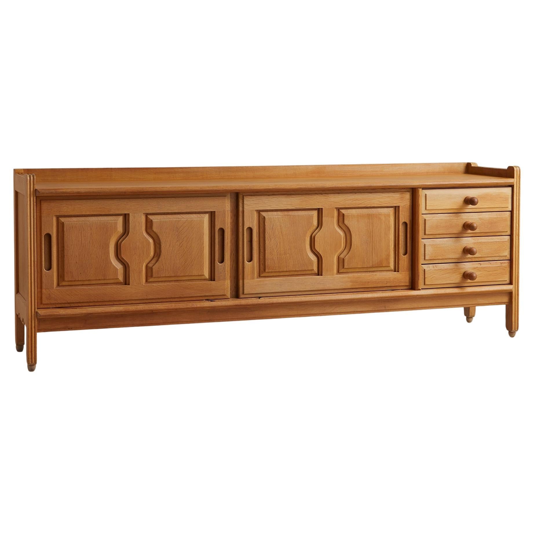 Credenza francese in Oak di Guillerme et Chambron, anni '60 in vendita