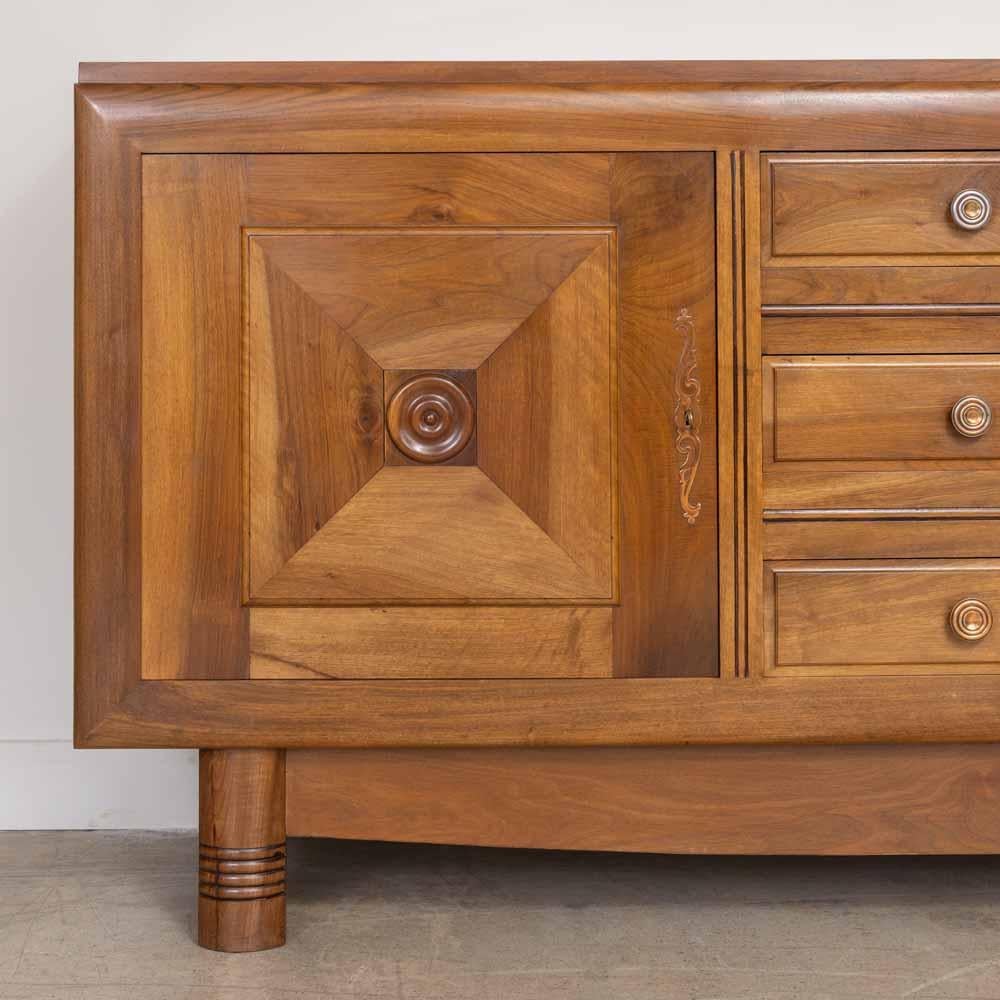 French Oak Sideboard in the style of Charles Dudouyt en vente 4