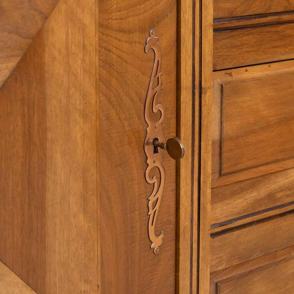 French Oak Sideboard in the style of Charles Dudouyt en vente 8