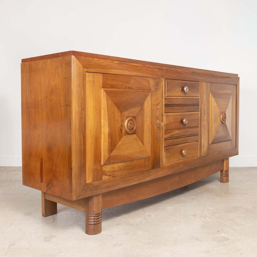 French Oak Sideboard in the style of Charles Dudouyt Bon état - En vente à Los Angeles, CA