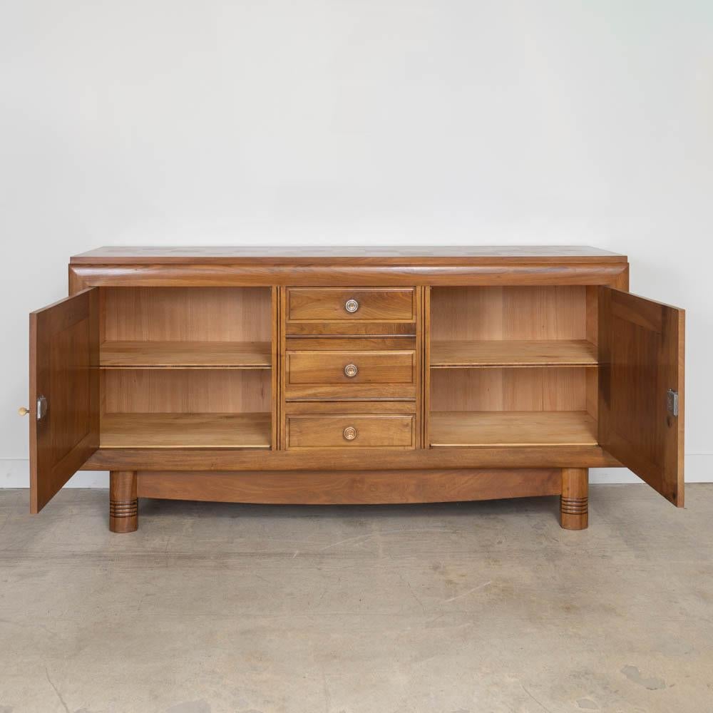 20ième siècle French Oak Sideboard in the style of Charles Dudouyt en vente