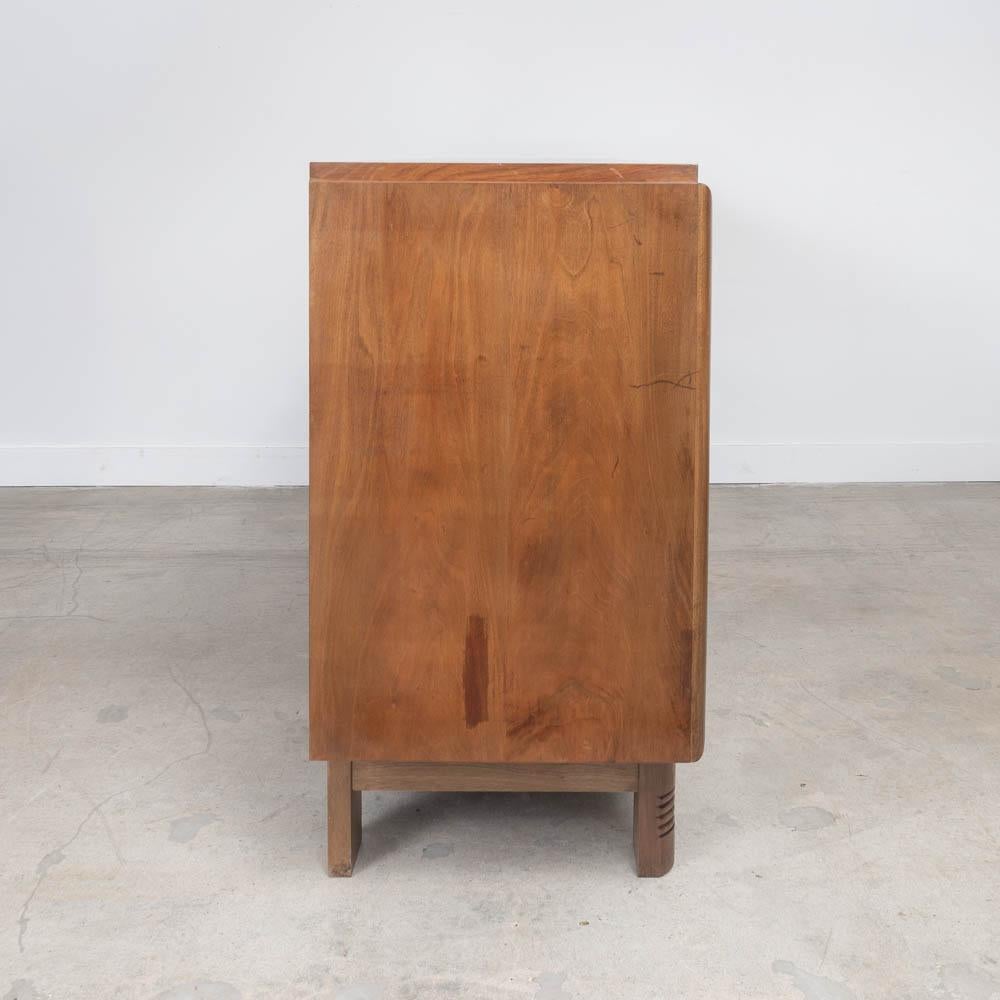 Aparador de roble francés al estilo de Charles Dudouyt en venta 1