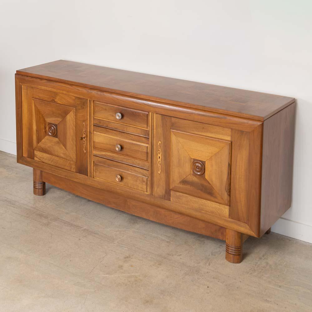 French Oak Sideboard in the style of Charles Dudouyt en vente 3