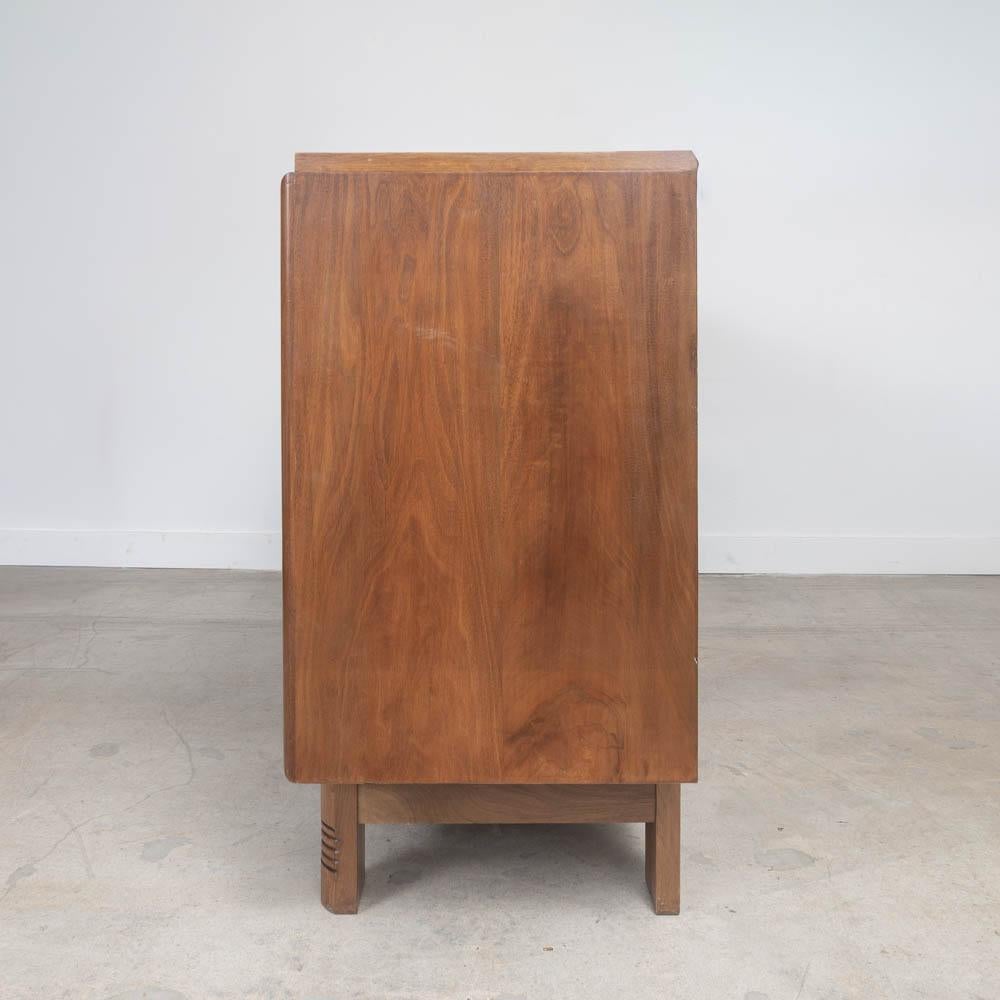 Aparador de roble francés al estilo de Charles Dudouyt en venta 3