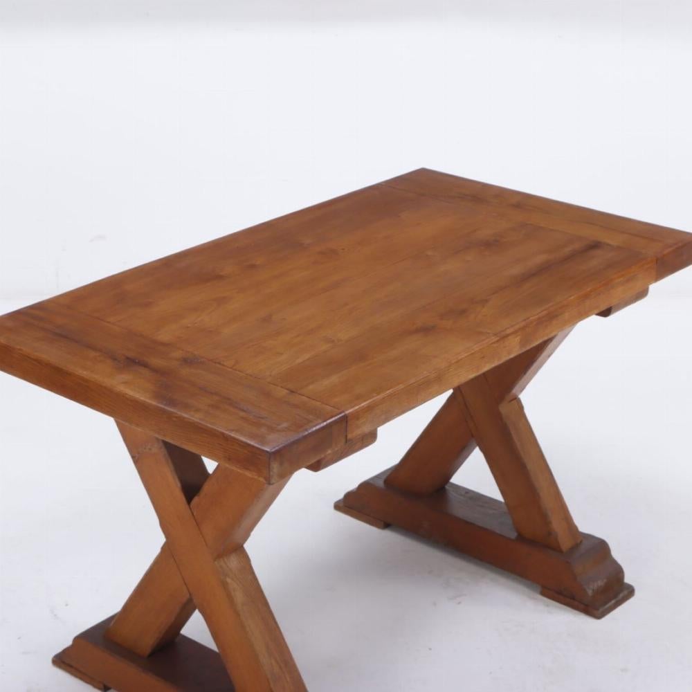 Tavolo in lastre di Oak francese con base a X C. 1920. In condizioni buone in vendita a Philadelphia, PA