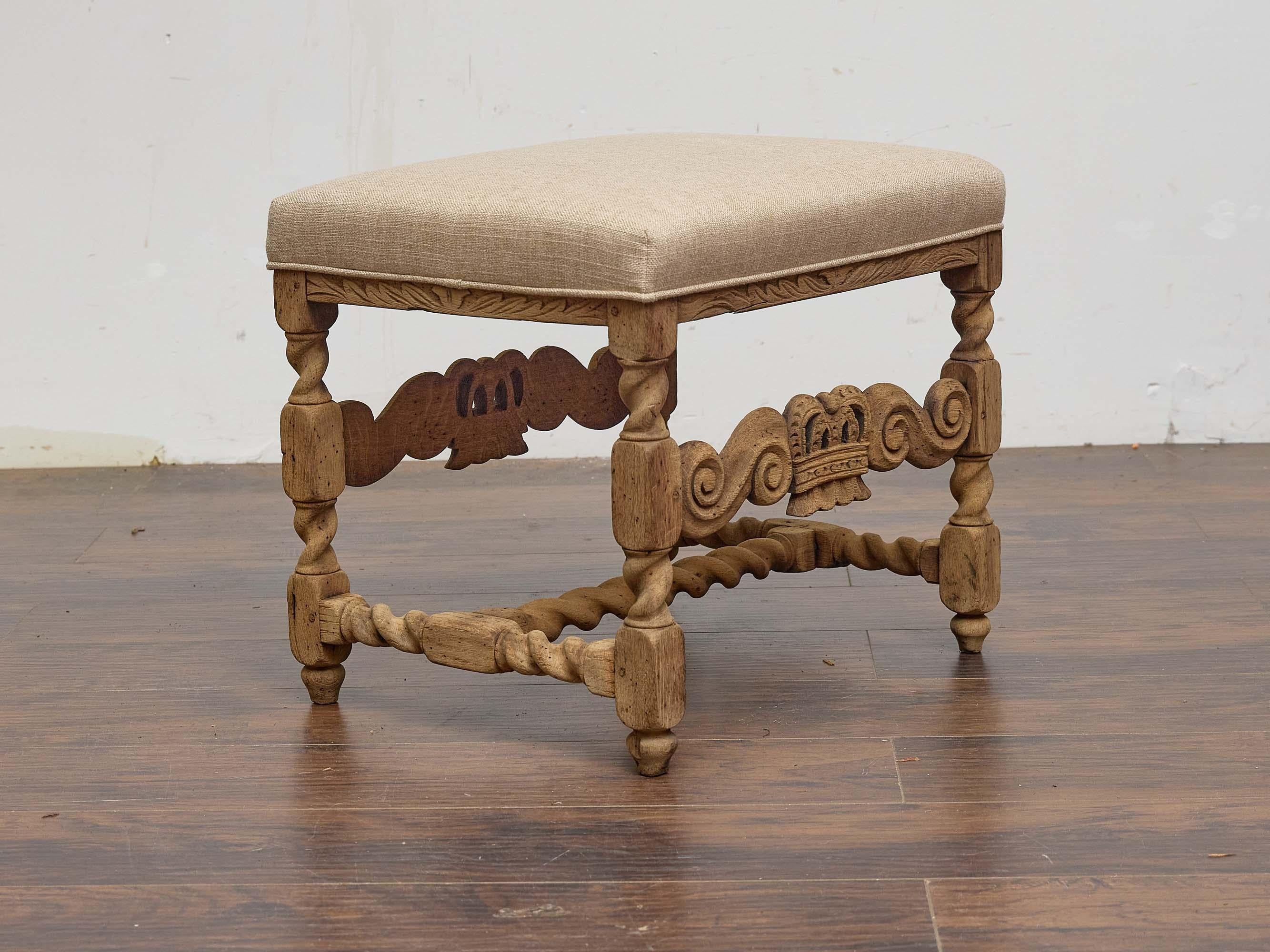 French Oak Stool with Carved Crown Motif and Twisted Stretchers, 19th Century For Sale 1