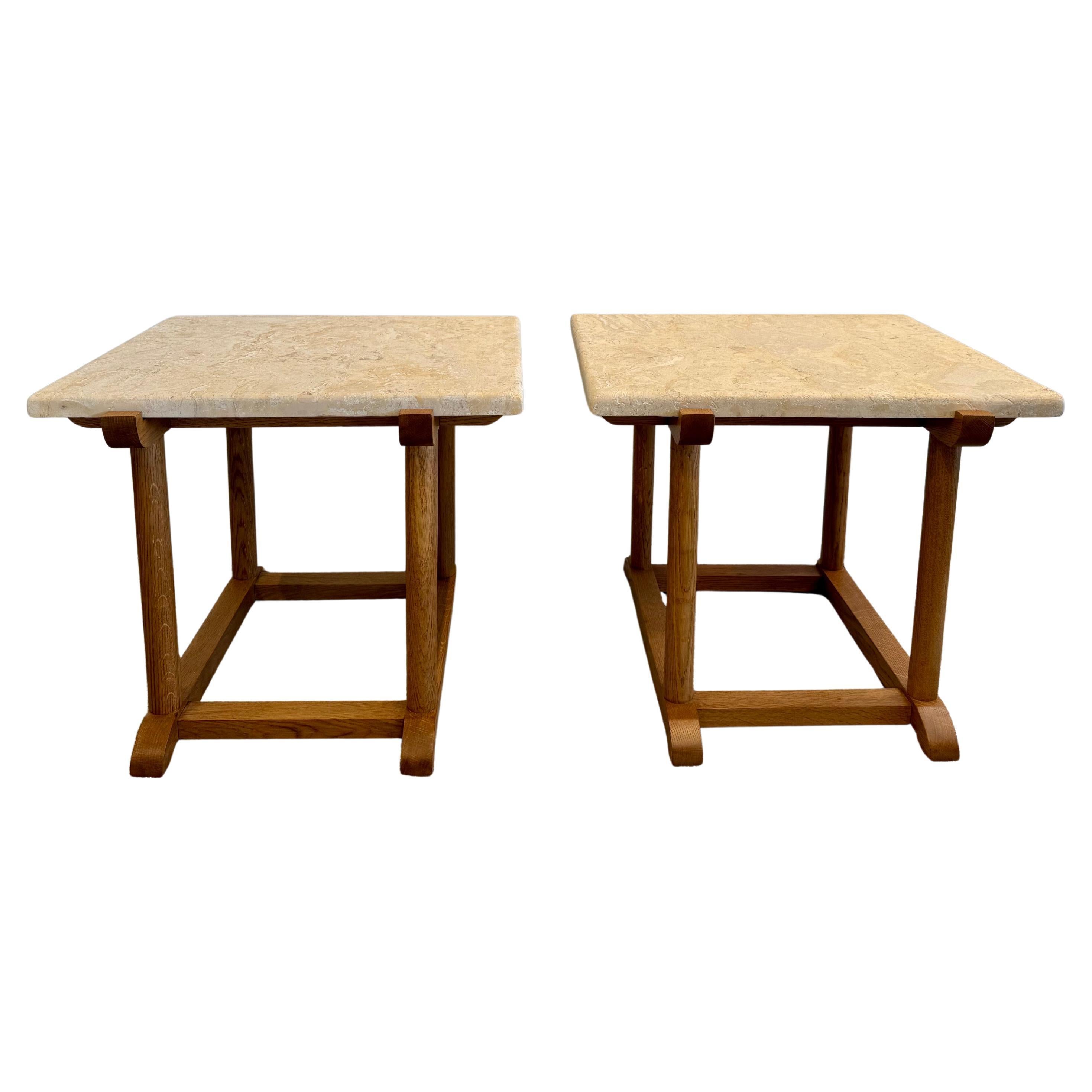 Tavolini in legno tornito di Oak Oak francese con lastra di pietra corallina levigata, coppia in vendita