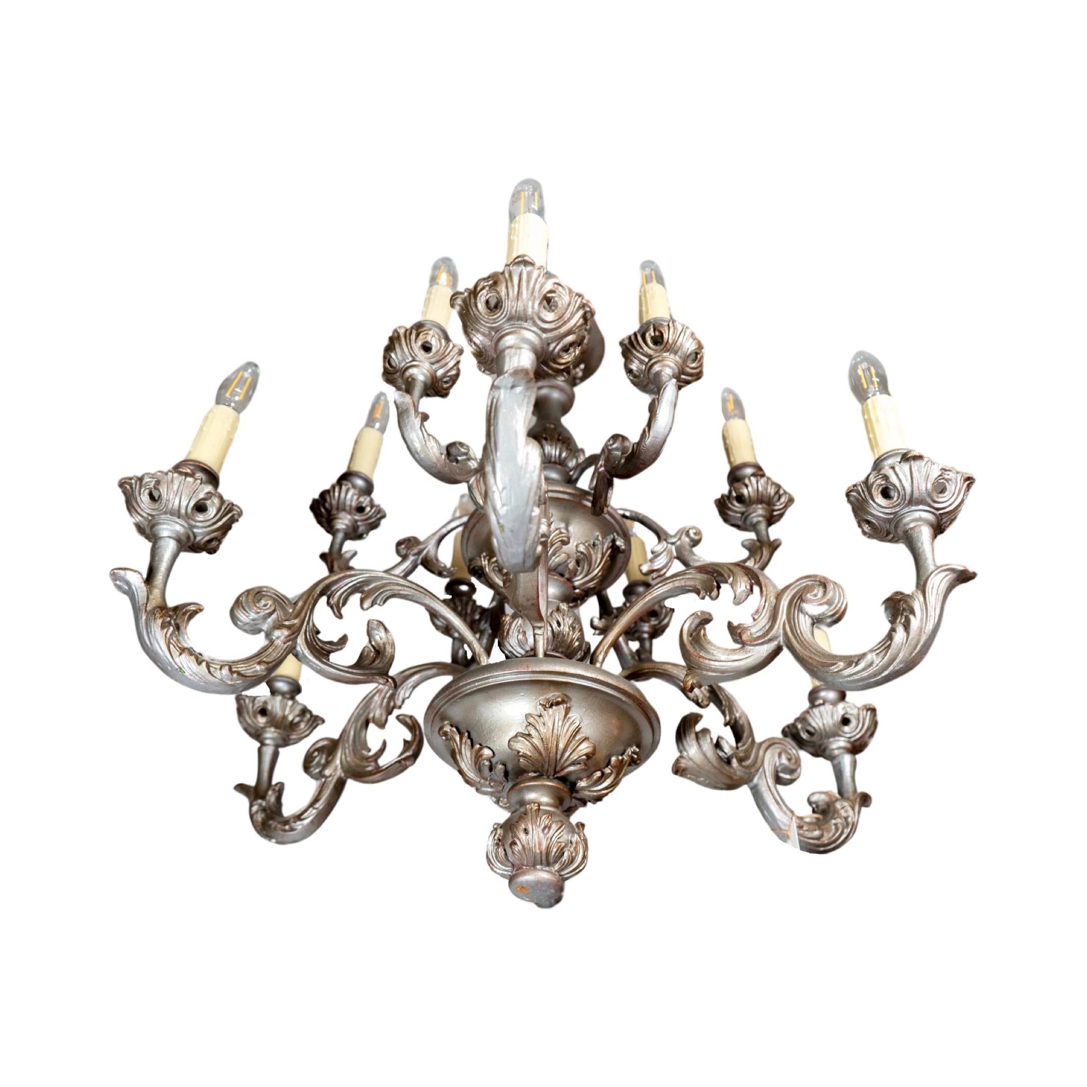 French Oak Wood Chandelier In Good Condition For Sale In Dallas, TX
