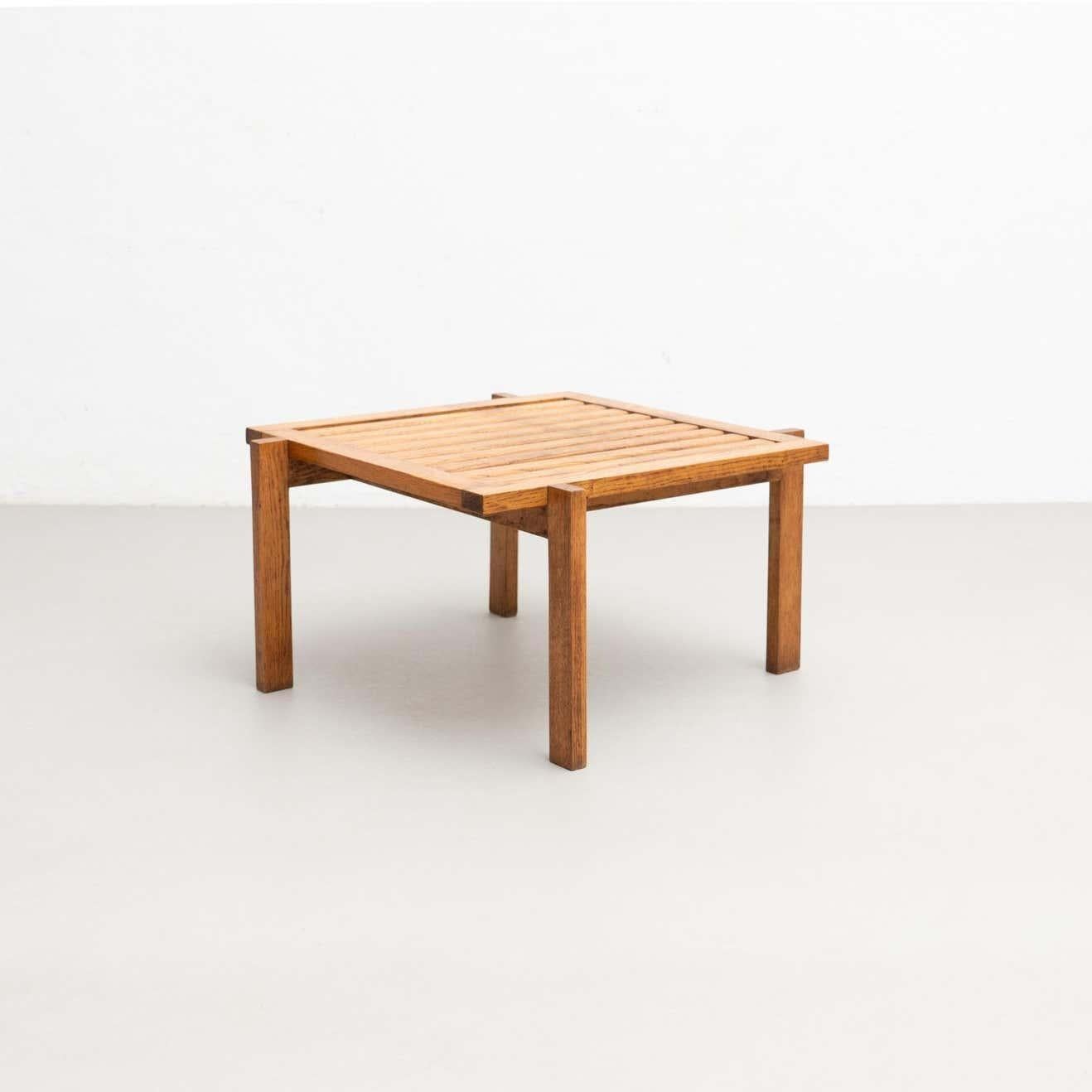 French Oak Wood Coffee Table, circa 1960 In Good Condition For Sale In Barcelona, Barcelona