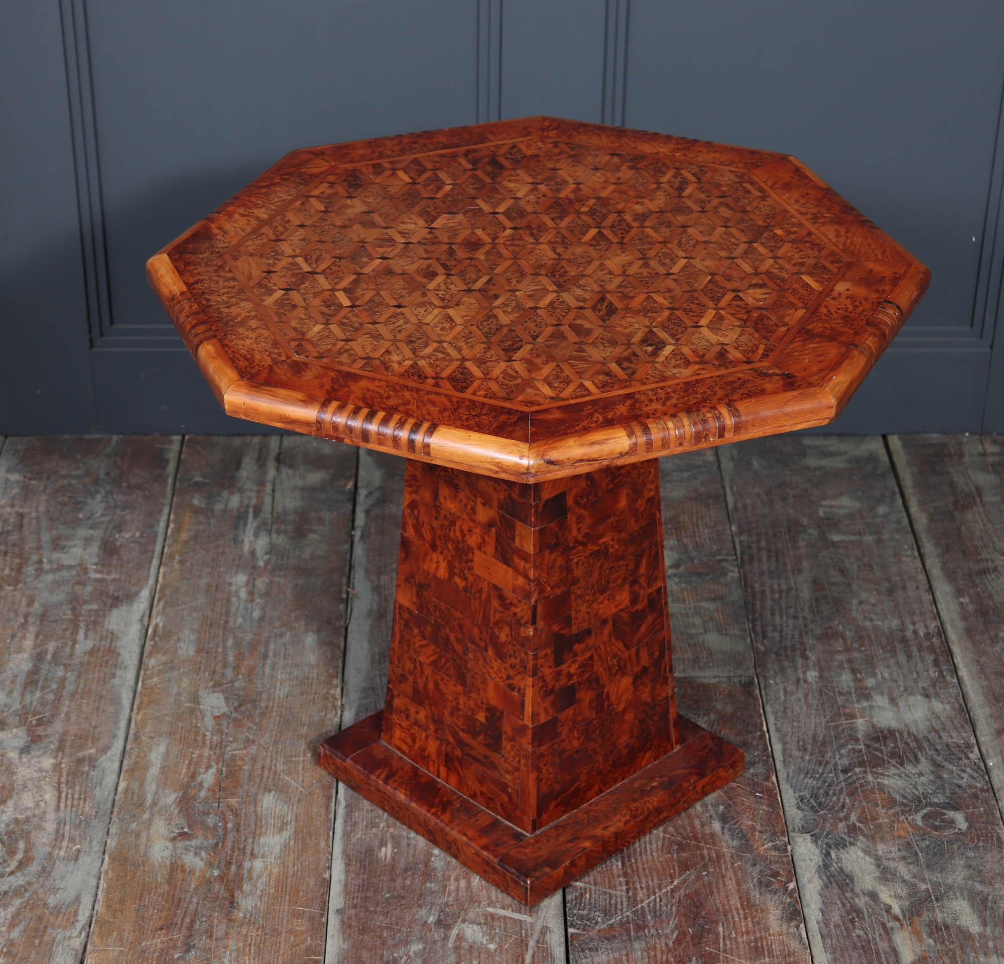 Französischer Beistelltisch The Pedestal aus Wurzelrinde im Angebot 6