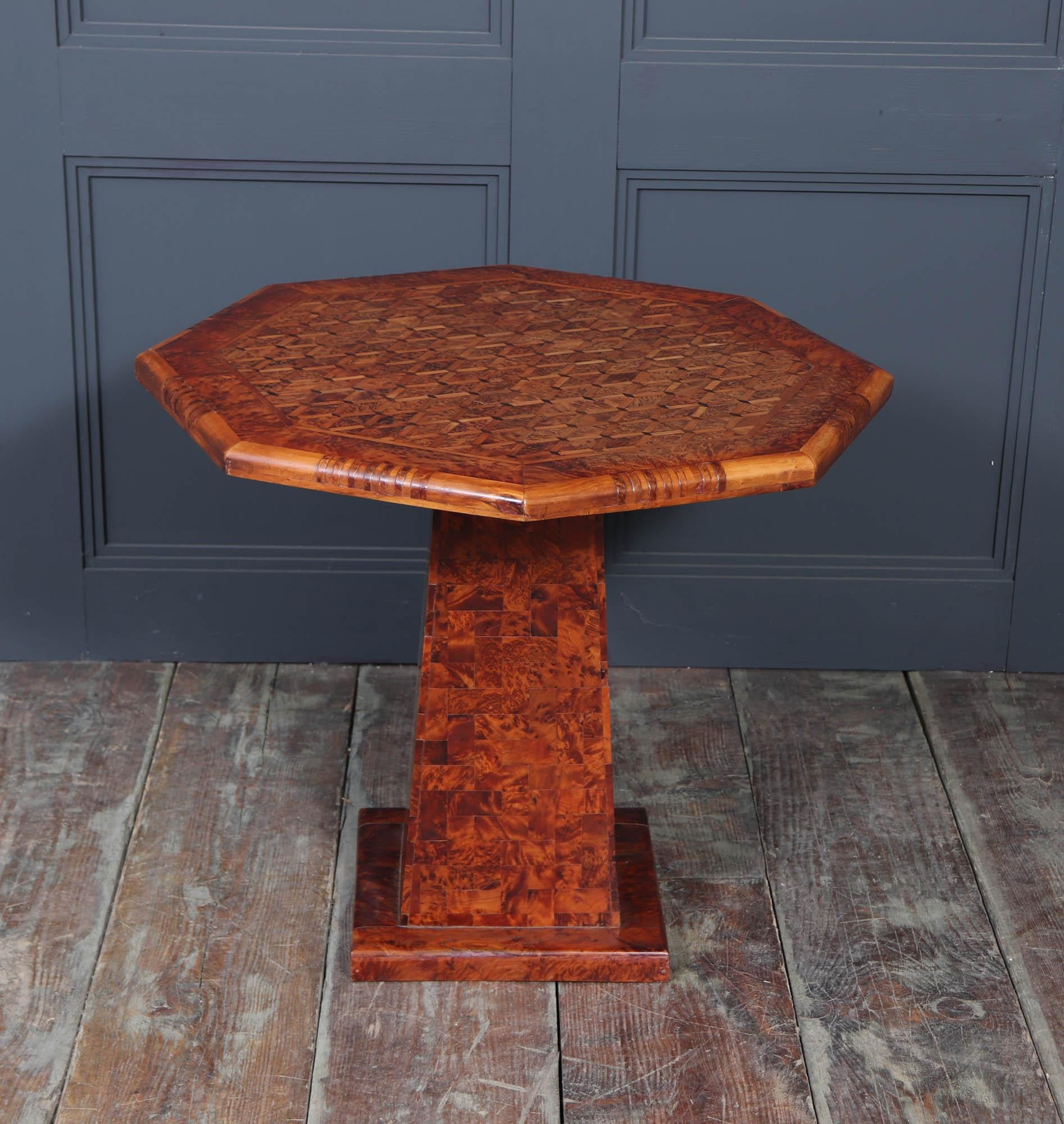 Französischer Beistelltisch The Pedestal aus Wurzelrinde (Mitte des 20. Jahrhunderts) im Angebot