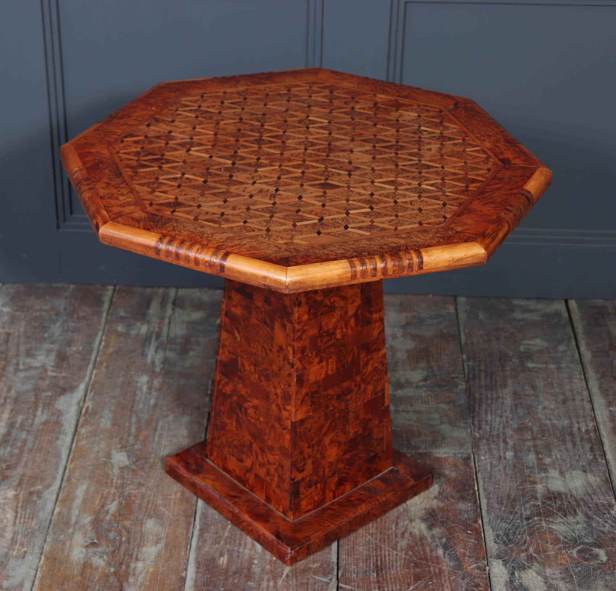 Französischer Beistelltisch The Pedestal aus Wurzelrinde im Angebot 3