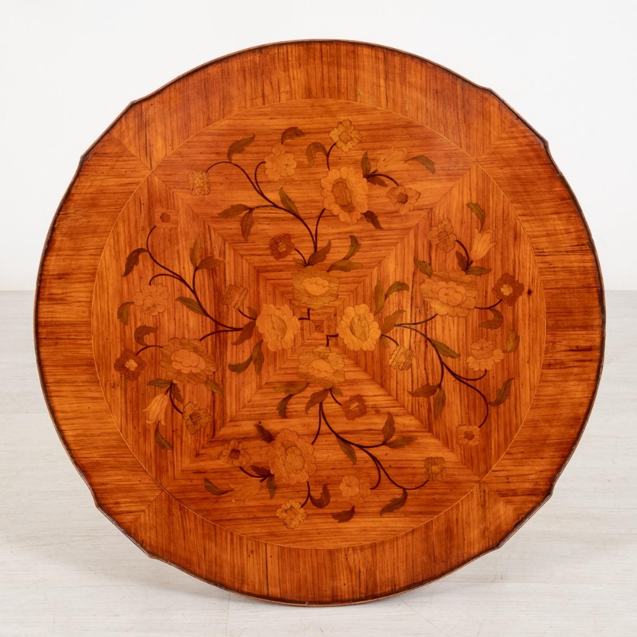 French Occasional Table Antique Side Floral Inlay For Sale 2