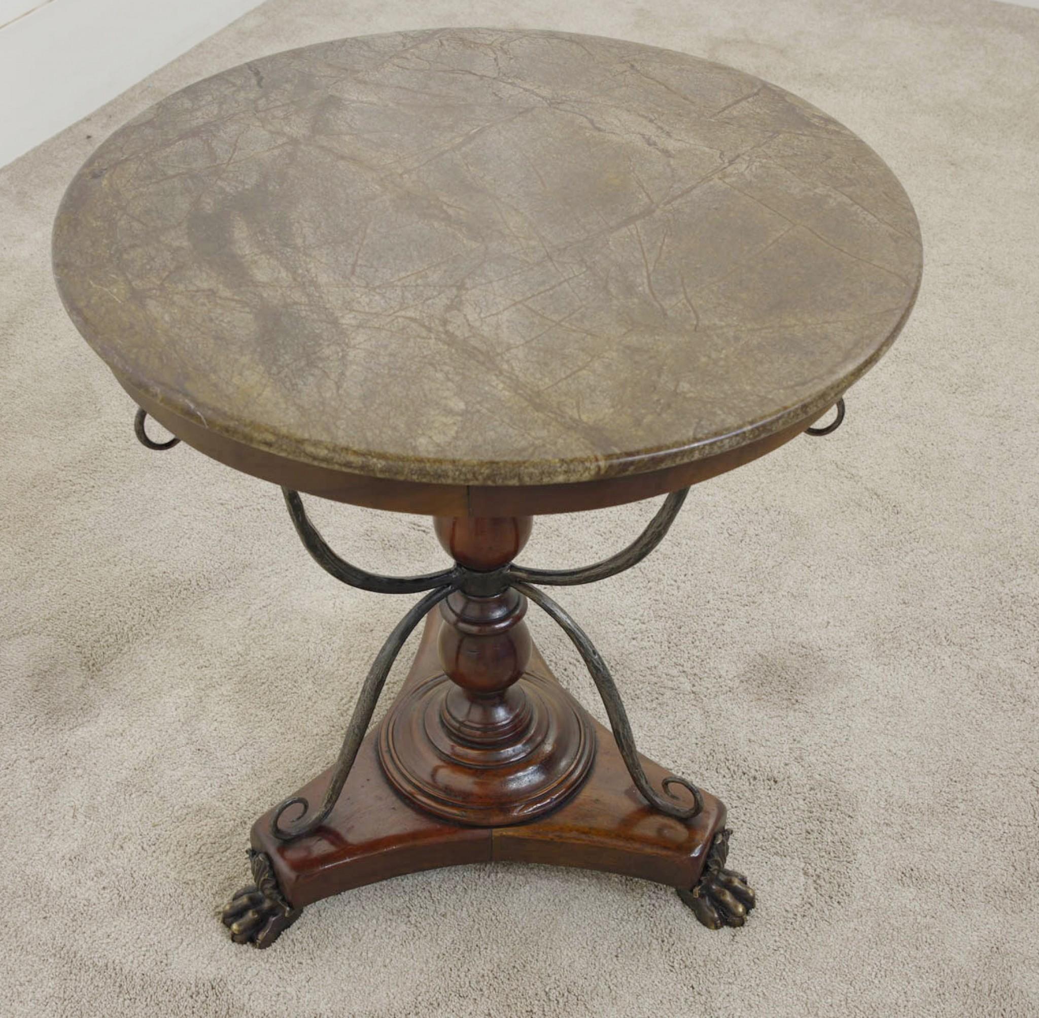 Table d'appoint à plateau de marbre Gueridon en vente 2