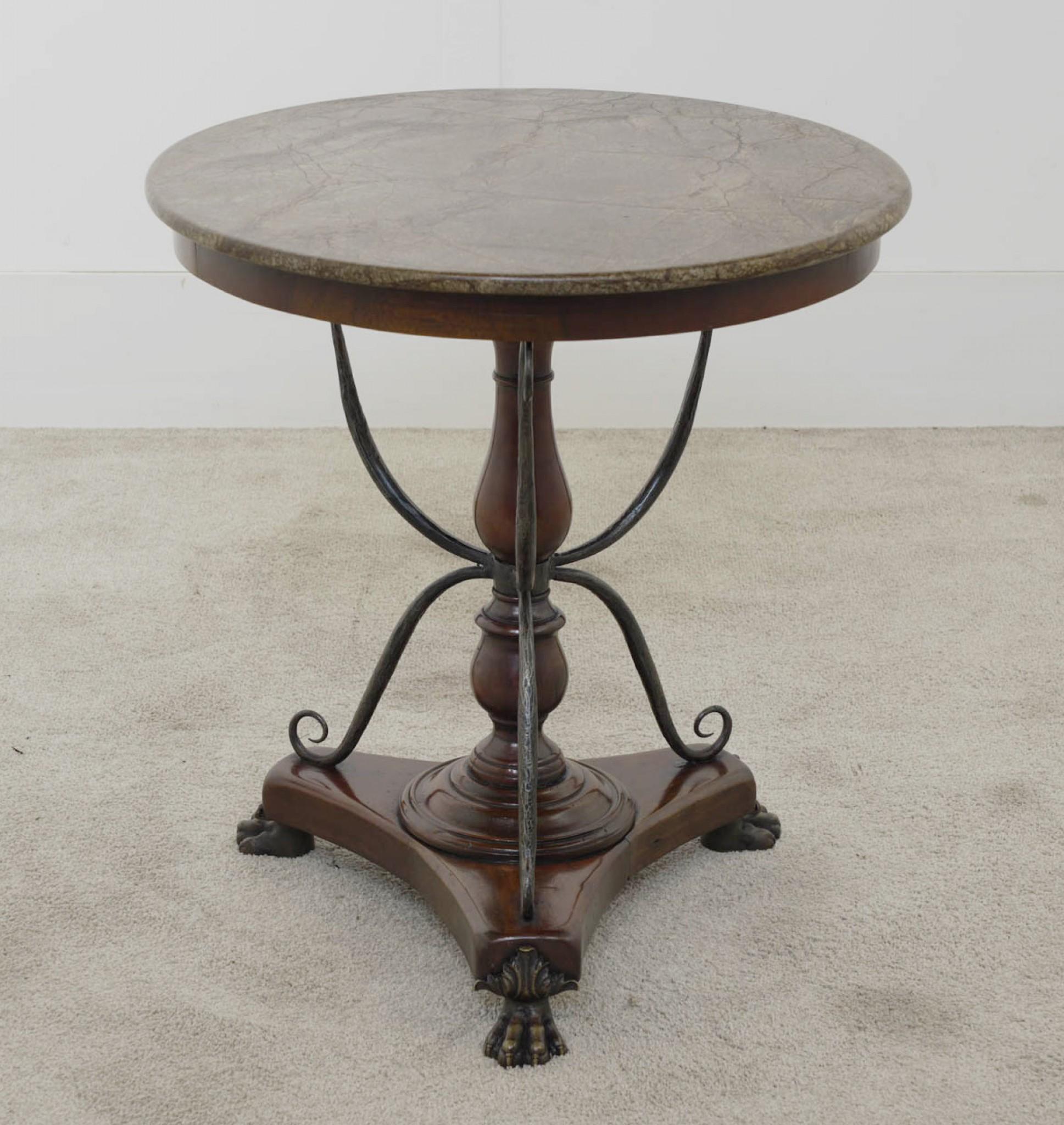 Table d'appoint à plateau de marbre Gueridon en vente 4
