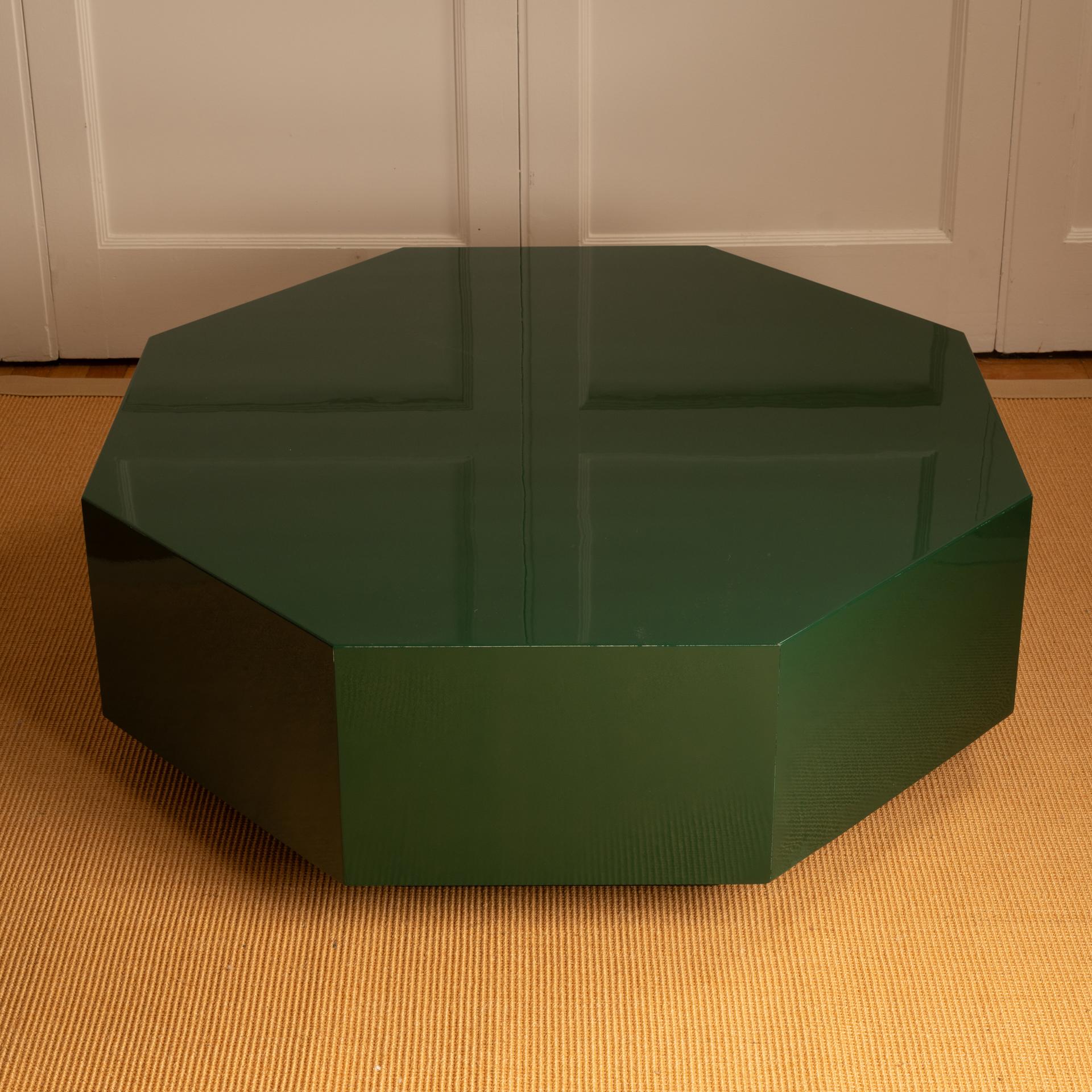 Late 20th Century French octagonal coffee table in green lacquered wood - 70s