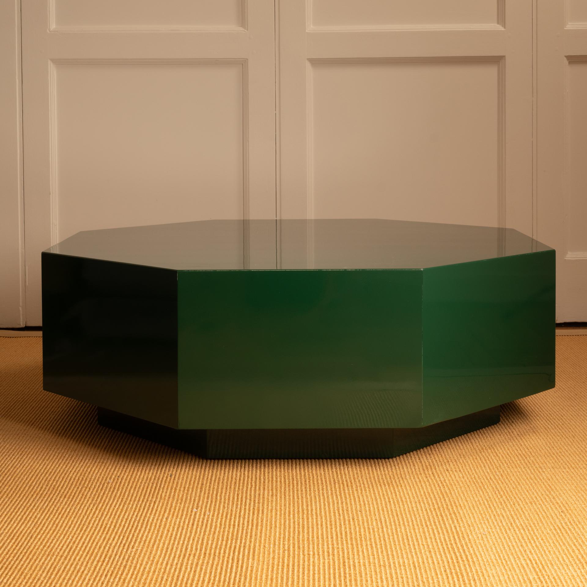 Lacquer French octagonal coffee table in green lacquered wood - 70s