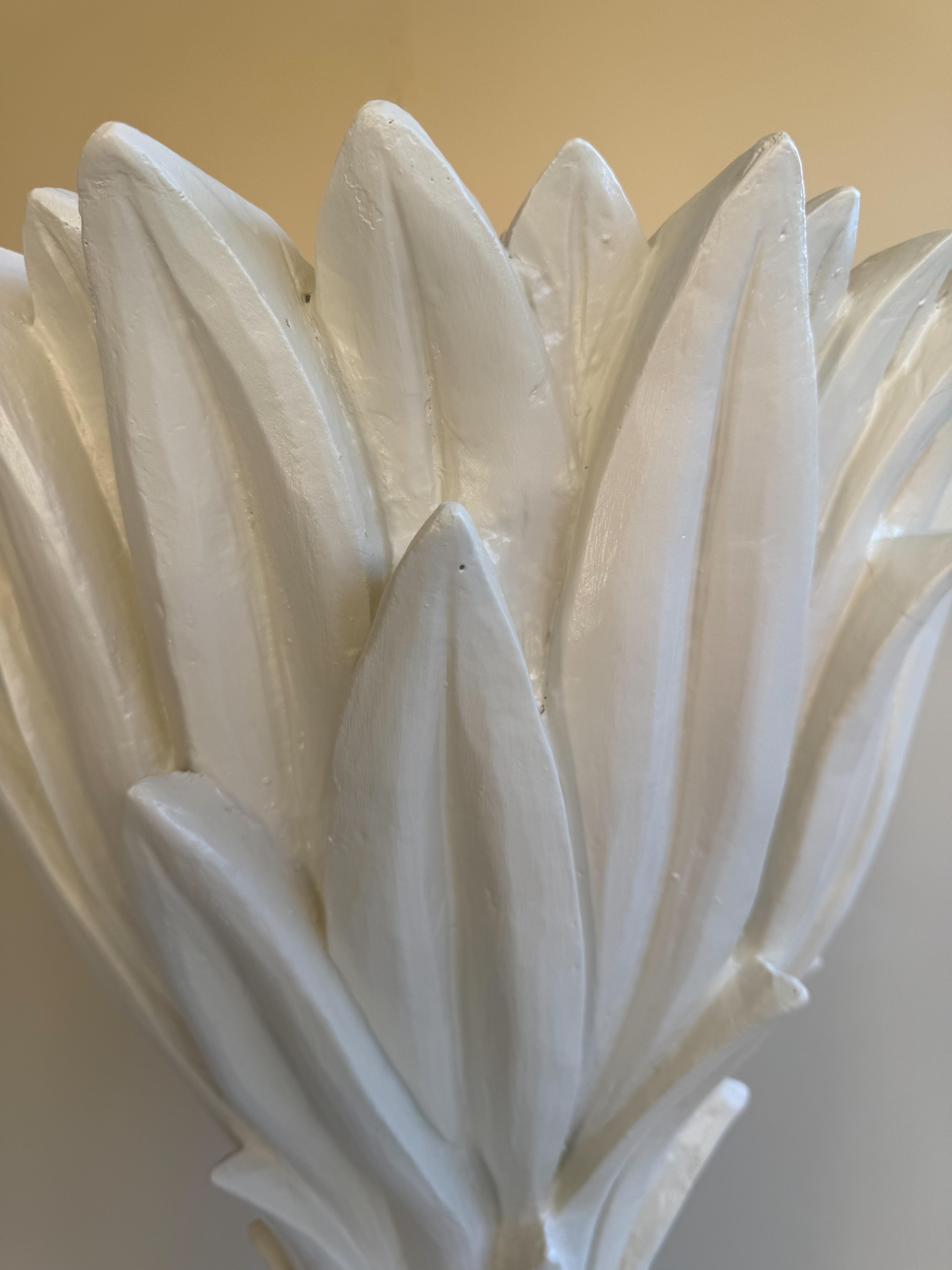 Hollywood Regency French Off White Plaster Palm Tree Torchier Floor Lamp by Serge Roche in vendita