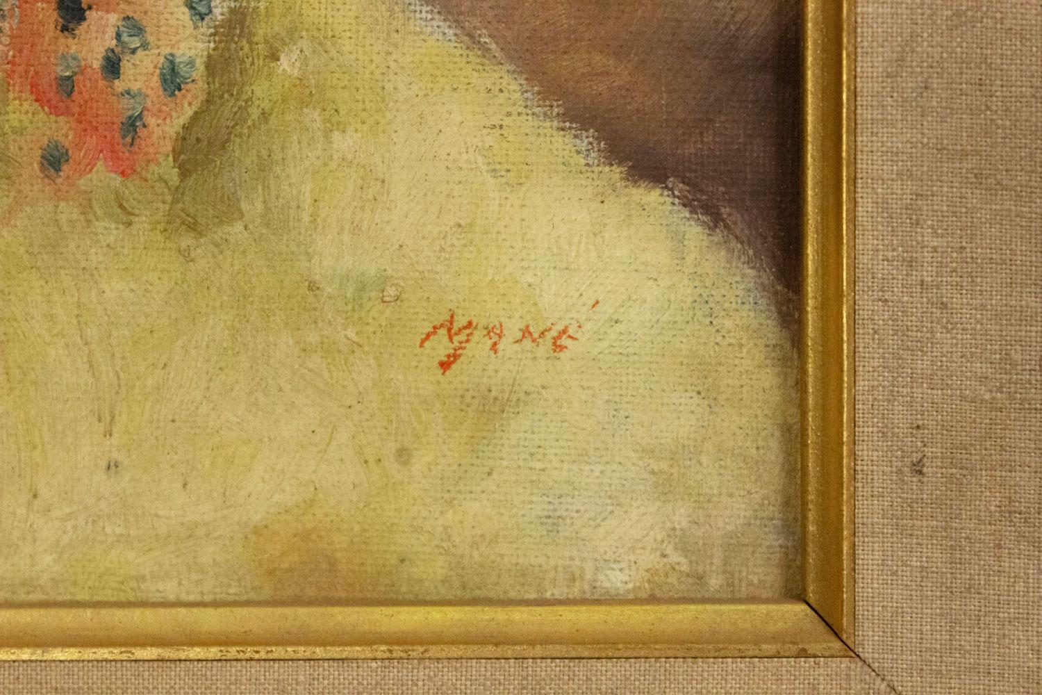 Ritratto ad olio in stile francese degli anni '40 in cornice dorata scanalata di una donna con cappello e papillon.