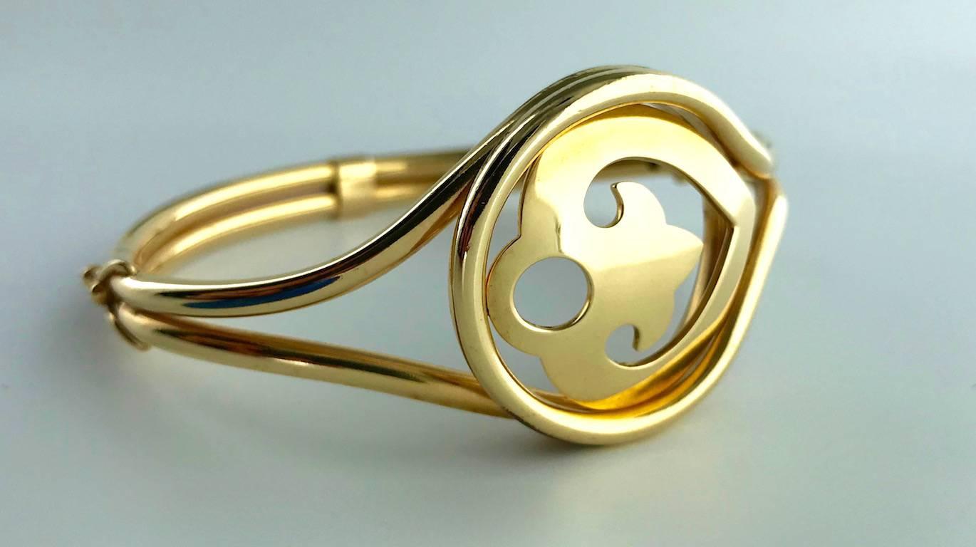 French O.J. Perrin Yellow Gold Heart Shape Bracelet Bangle 2