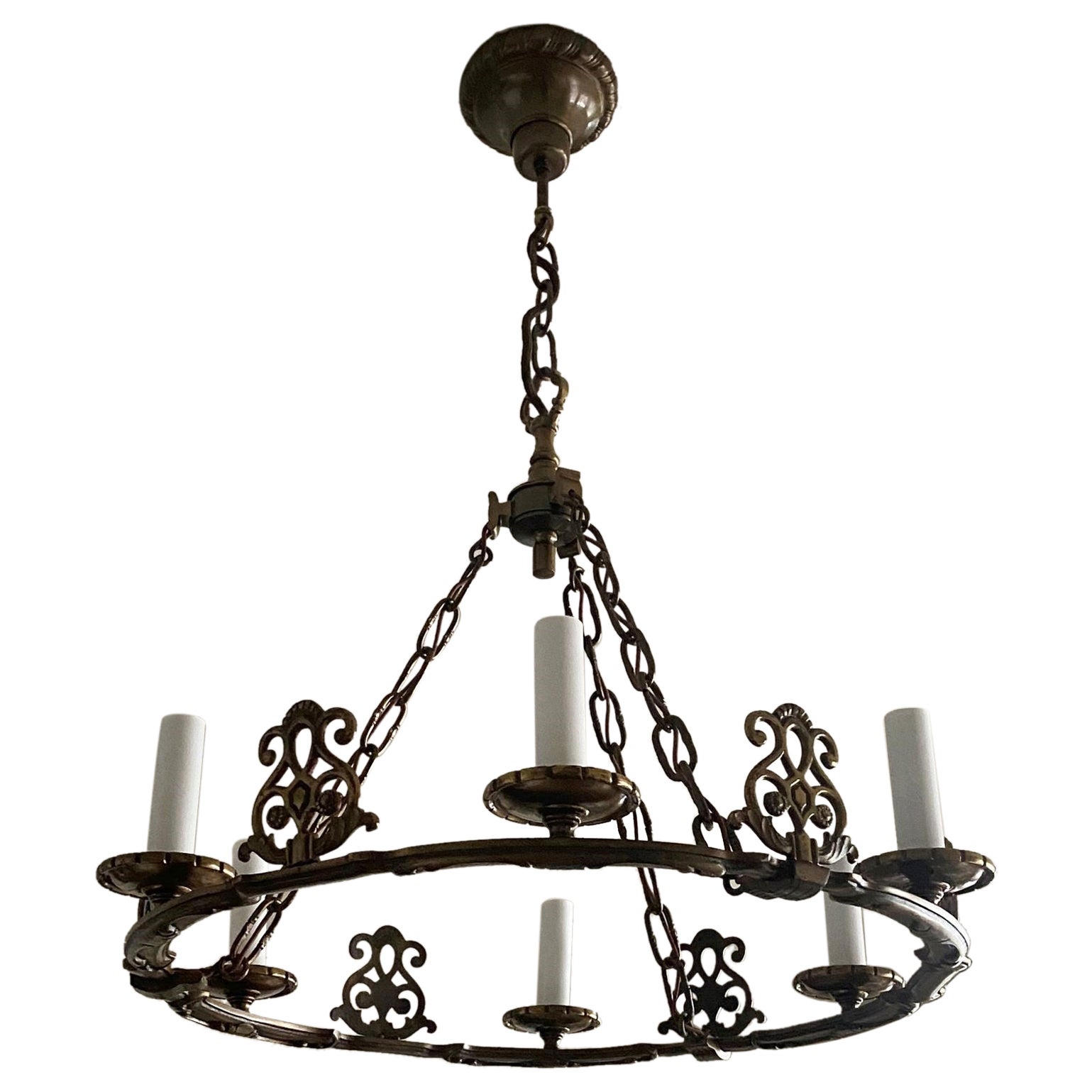 Lustre à six lumières en bronze ancien de style campagnard, France, années 1930