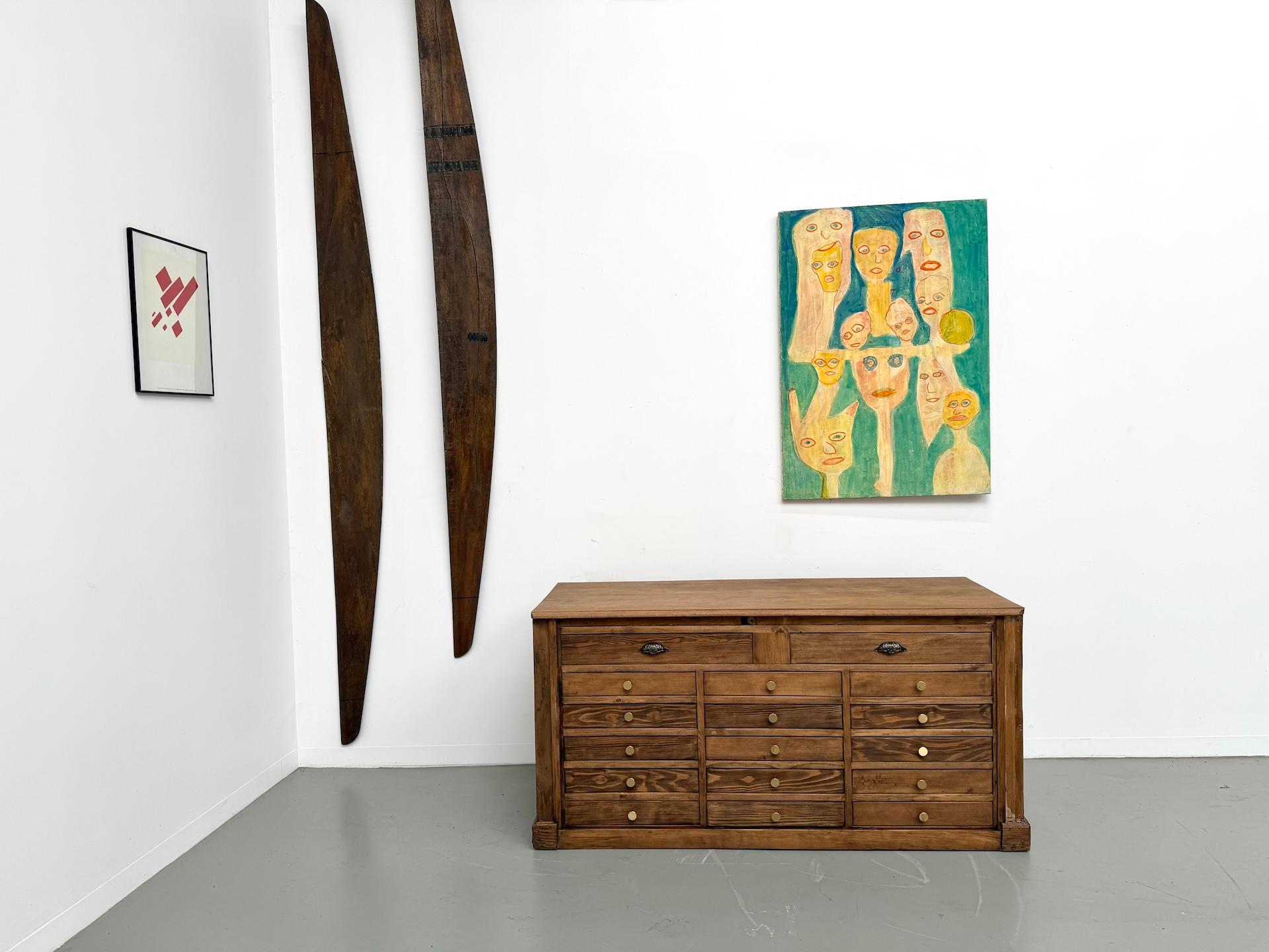 Französischer alter Kaufmannstresen aus blondem Kiefernholz mit einer Platte aus massiver Eiche im Angebot 10