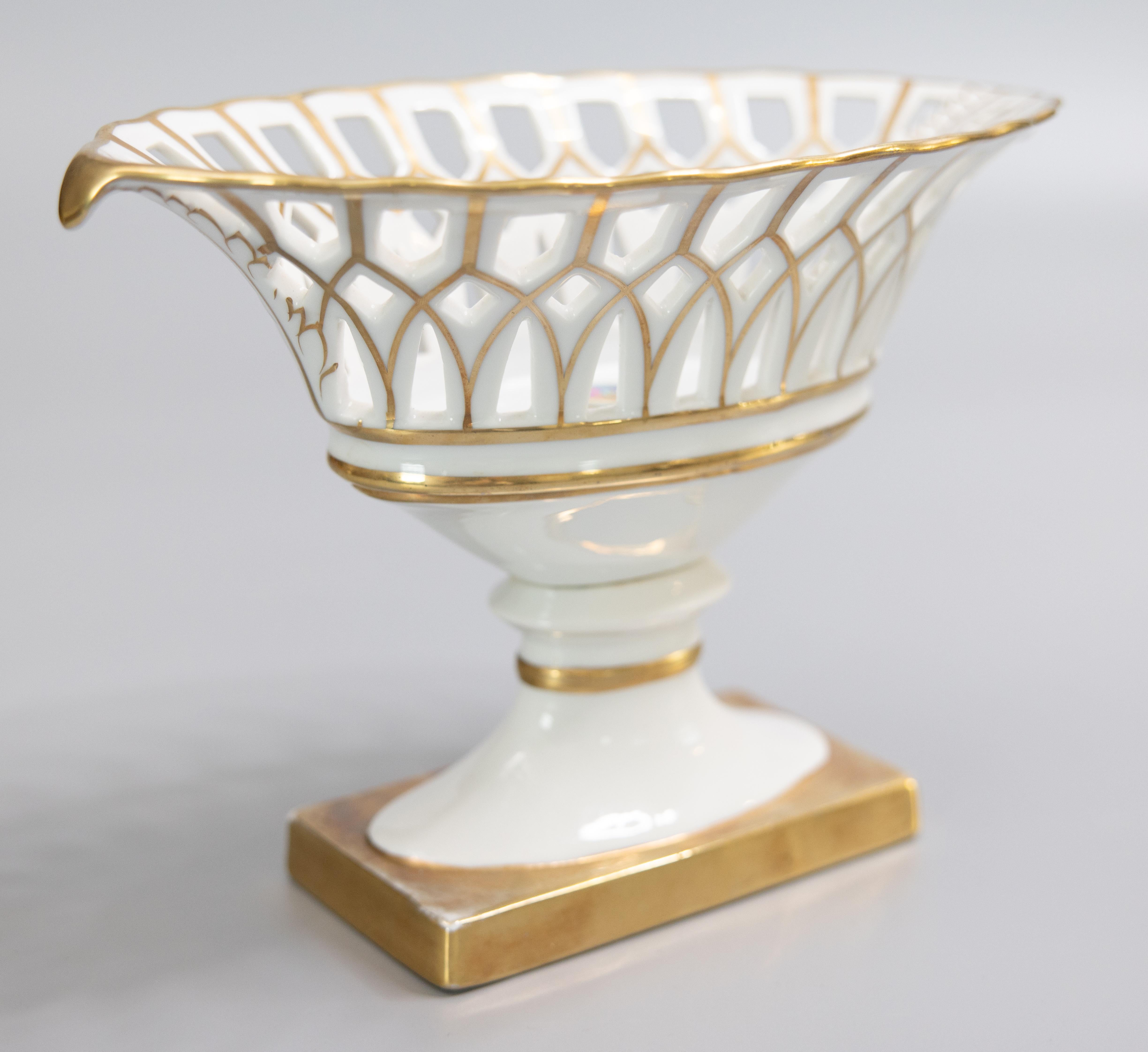 French Old Paris Gilt Porcelain Reticulated Compote, circa 1950 For Sale 1