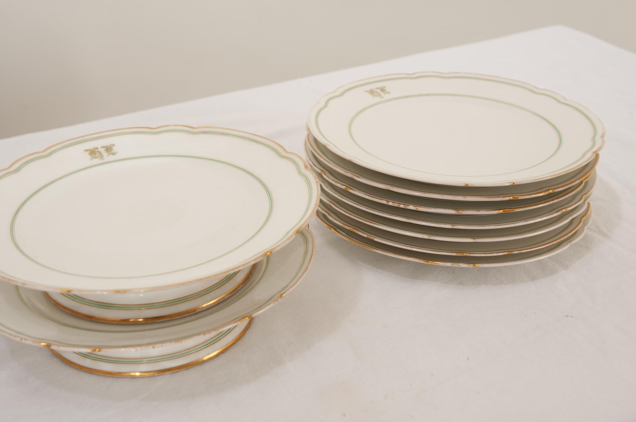 French Old Paris “KL” 16 Piece Service In Good Condition For Sale In Baton Rouge, LA