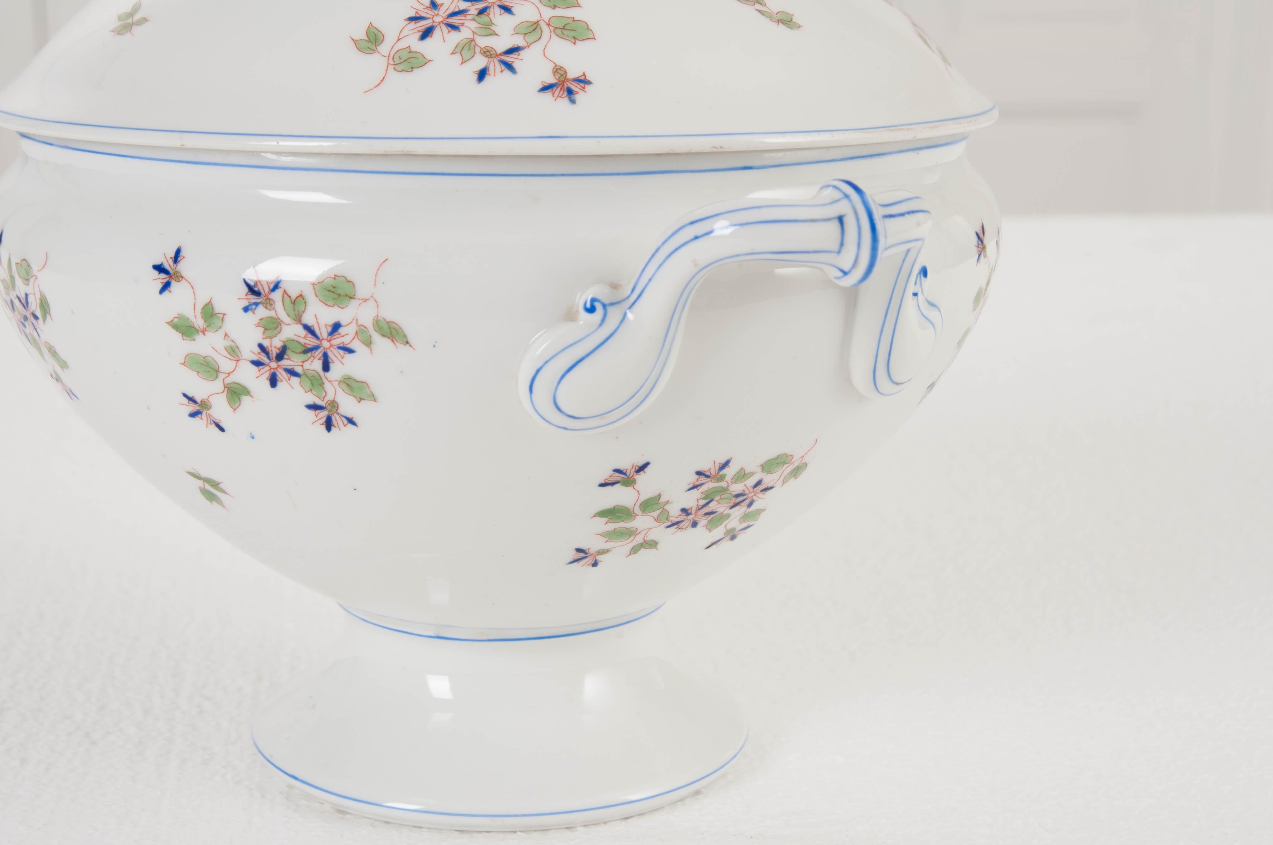 French Old Paris Porcelain “Cornflower” Pattern Tureen 2