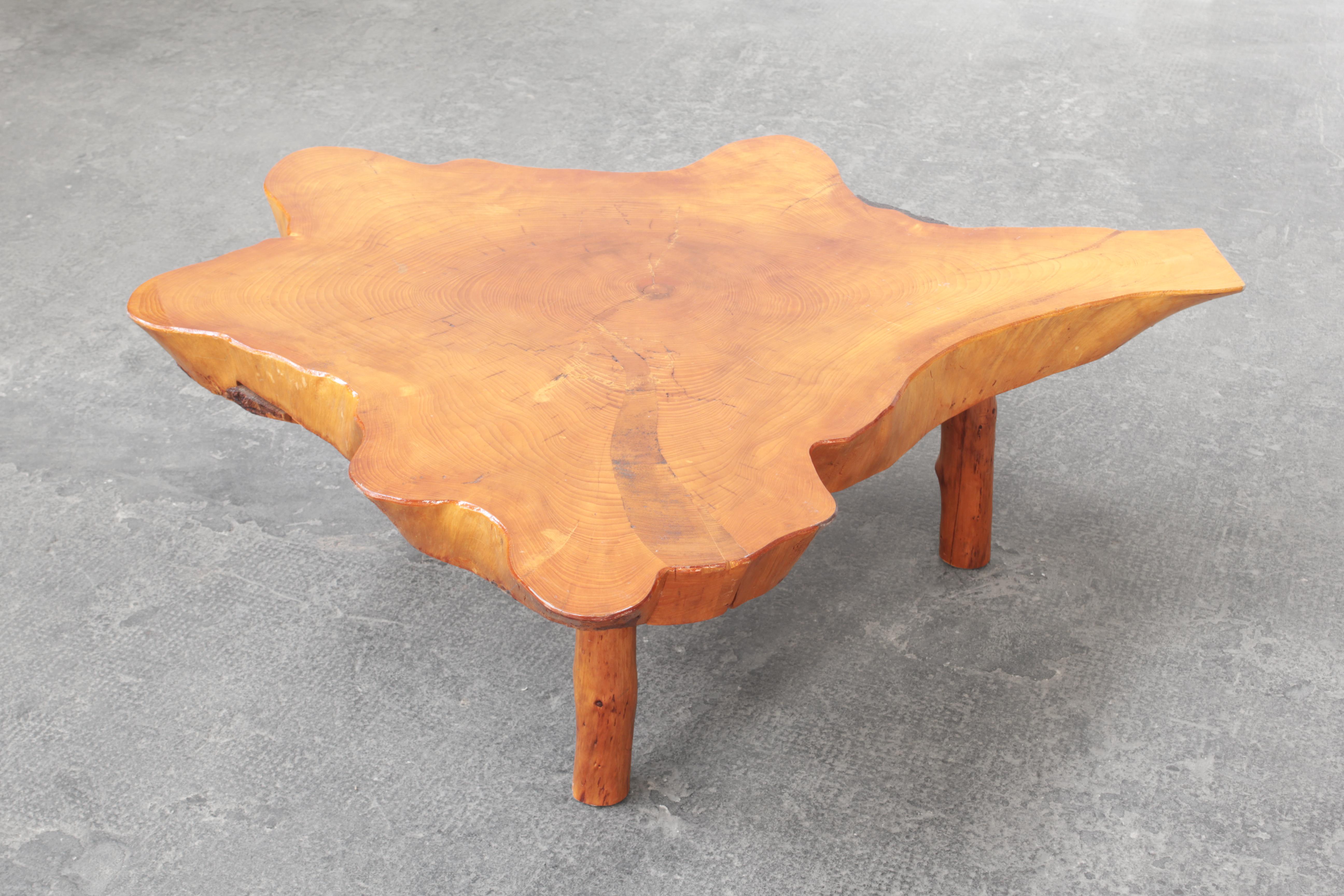 French Old Patinated Tree Trunk Table in Pine, 1950ies In Good Condition In Berlin, DE