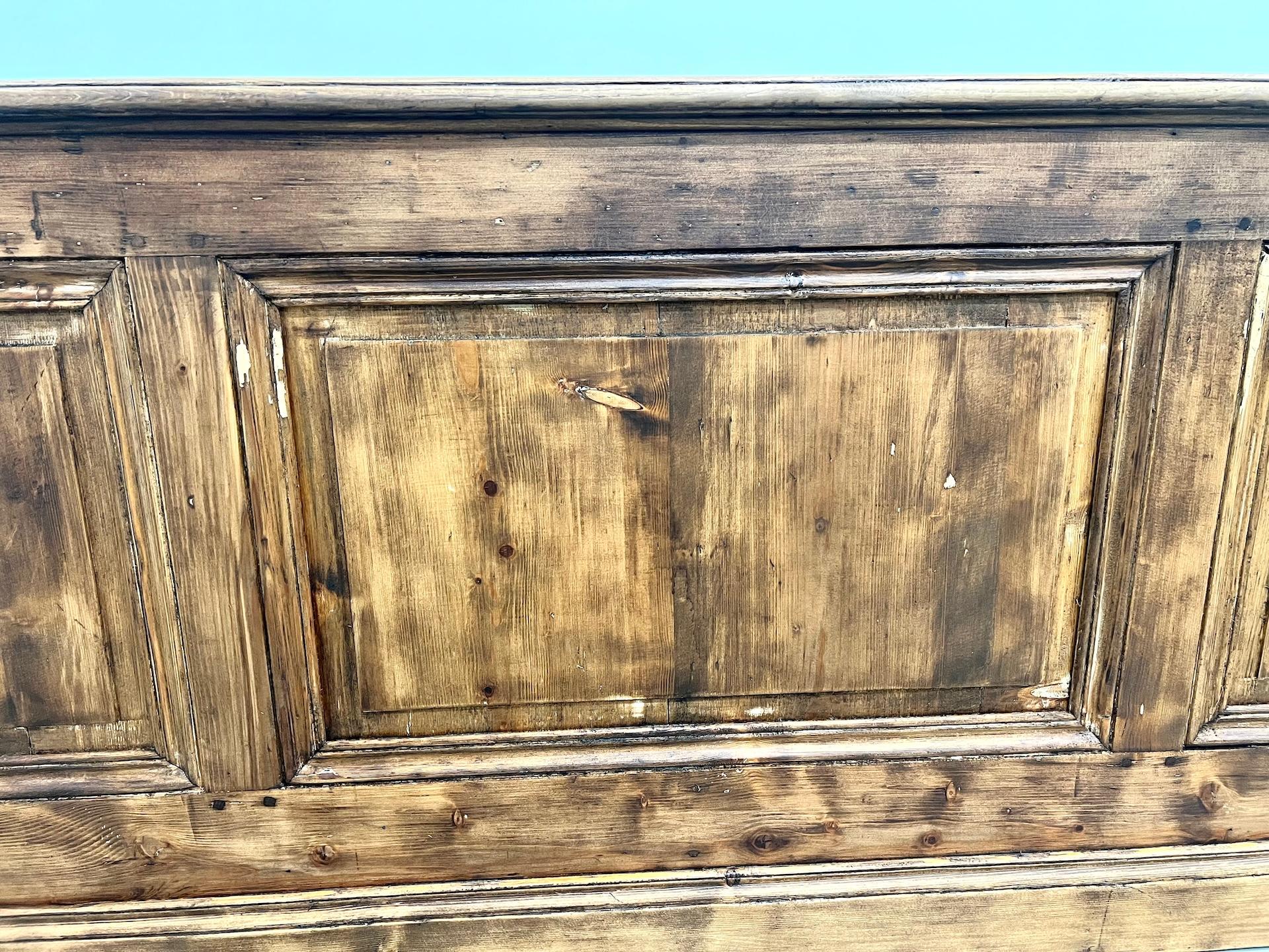 French old trading post from the 1900s For Sale 7