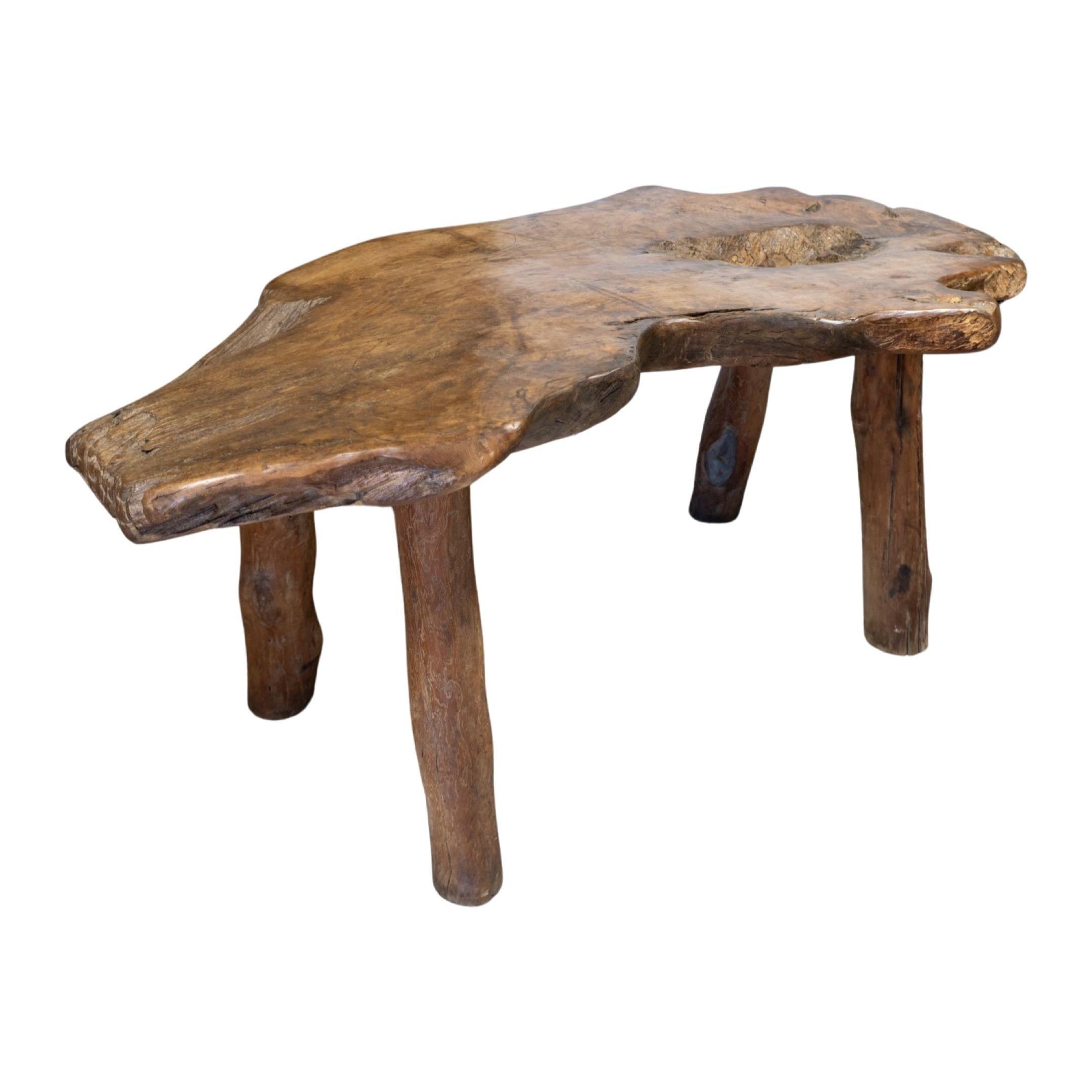 Französisches Olivenbaumholz-Gartentisch-Set aus Holz im Angebot 7
