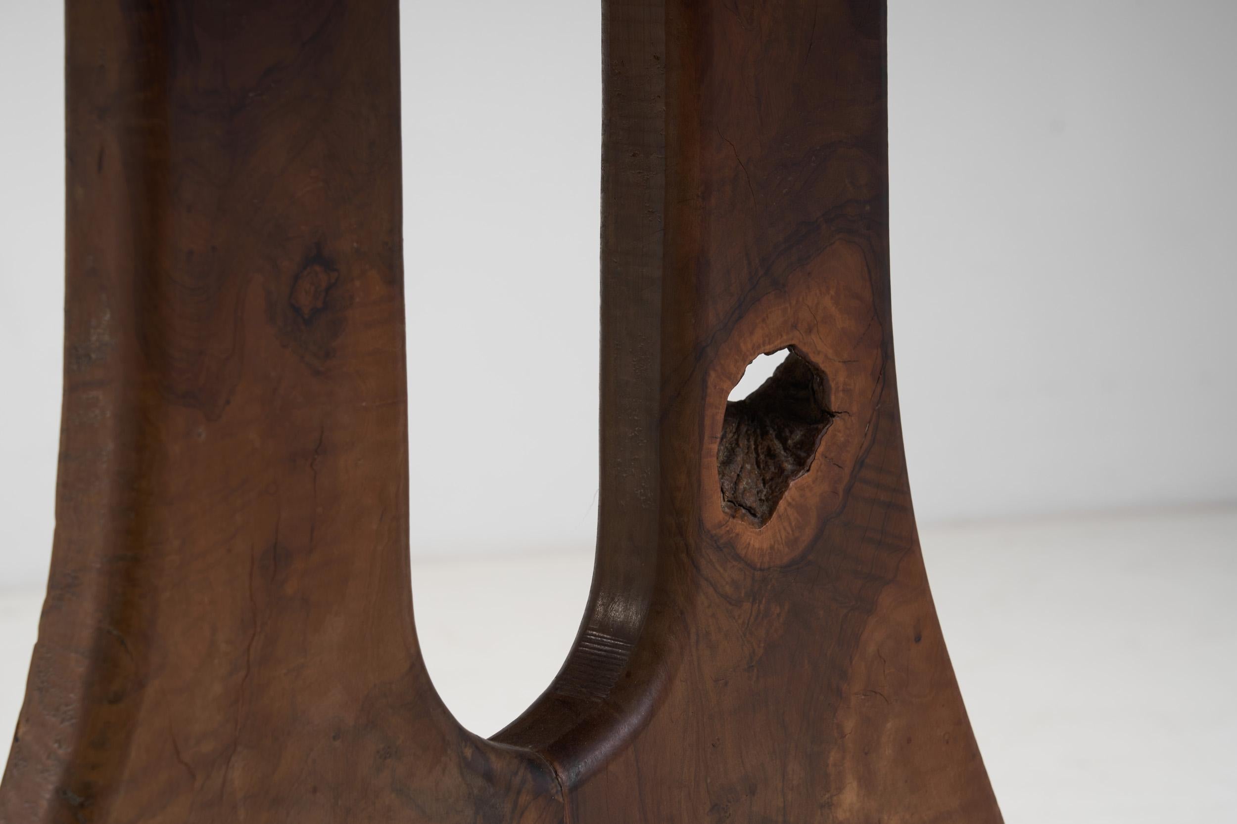 Table de salle à manger en bois d'olivier, France 1970 en vente 8