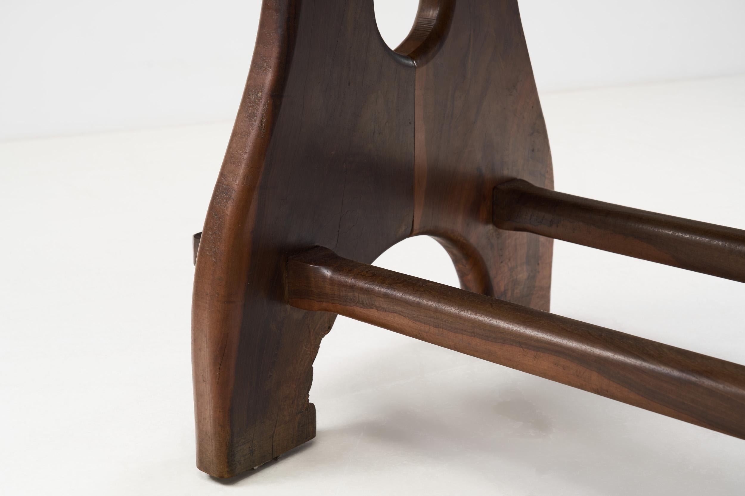 Table de salle à manger en bois d'olivier, France 1970 en vente 11