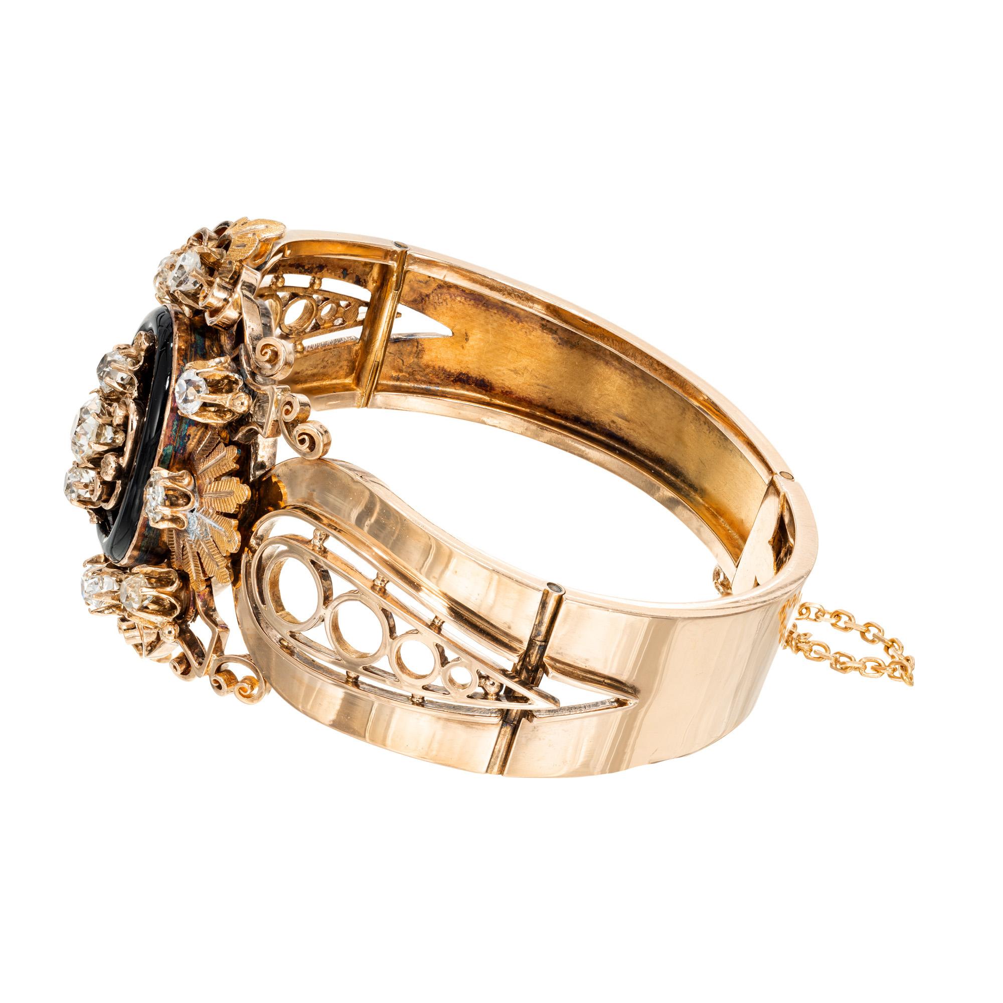 .65 Carat Diamond Round Onyx Rose Gold French Bangle Bracelet  Pour femmes en vente