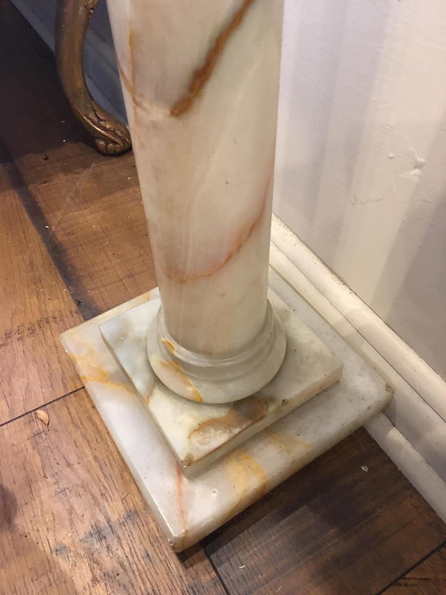 French Onyx Pedestal, Late 19th Century In Good Condition In Savannah, GA