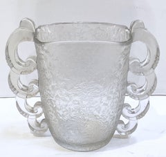 Französische Vase aus opalisierendem französischem Glas von Pierre D'Avesn