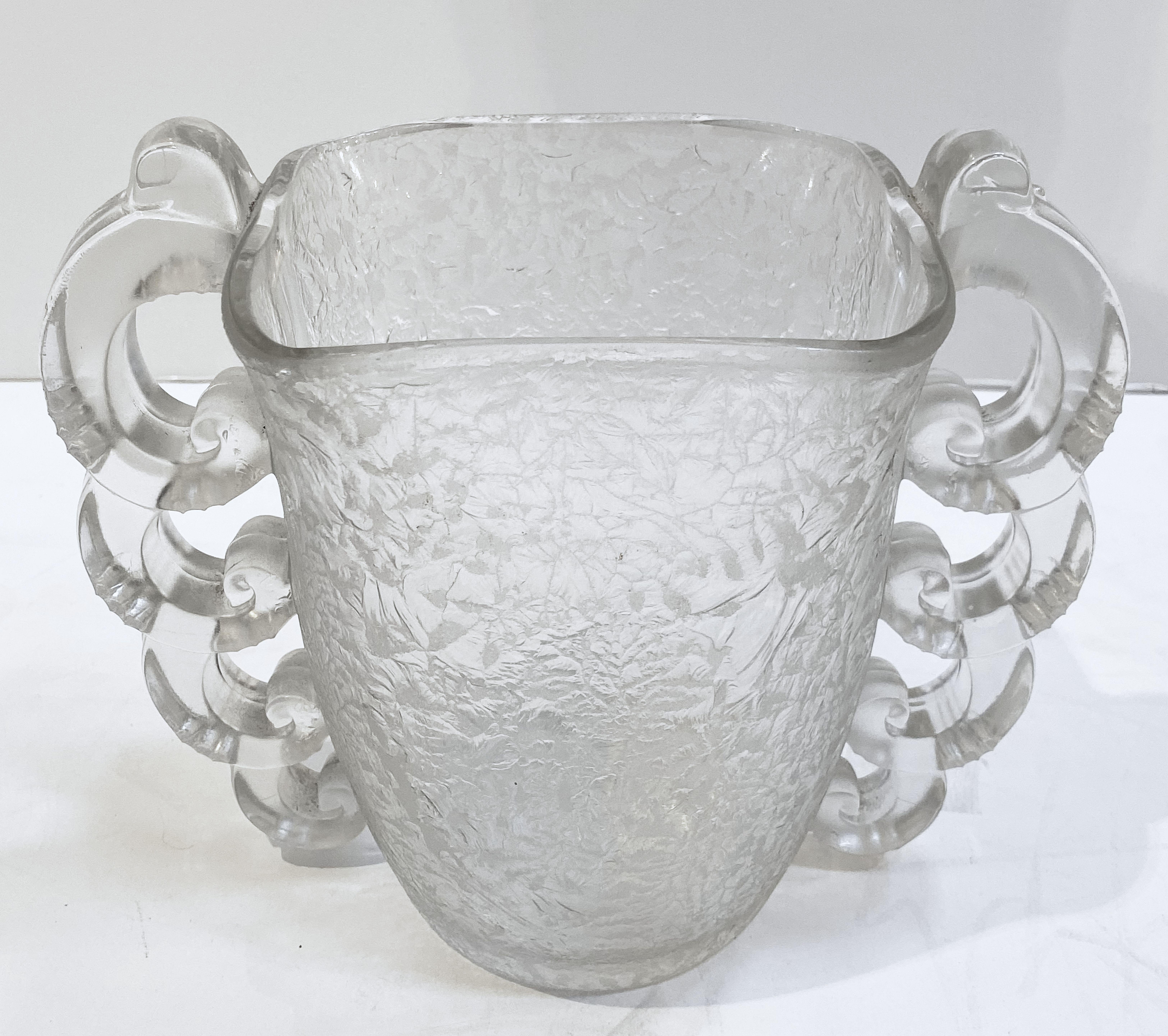 French Opalescent Glass Vase by Pierre D'Avesn In Good Condition In Austin, TX