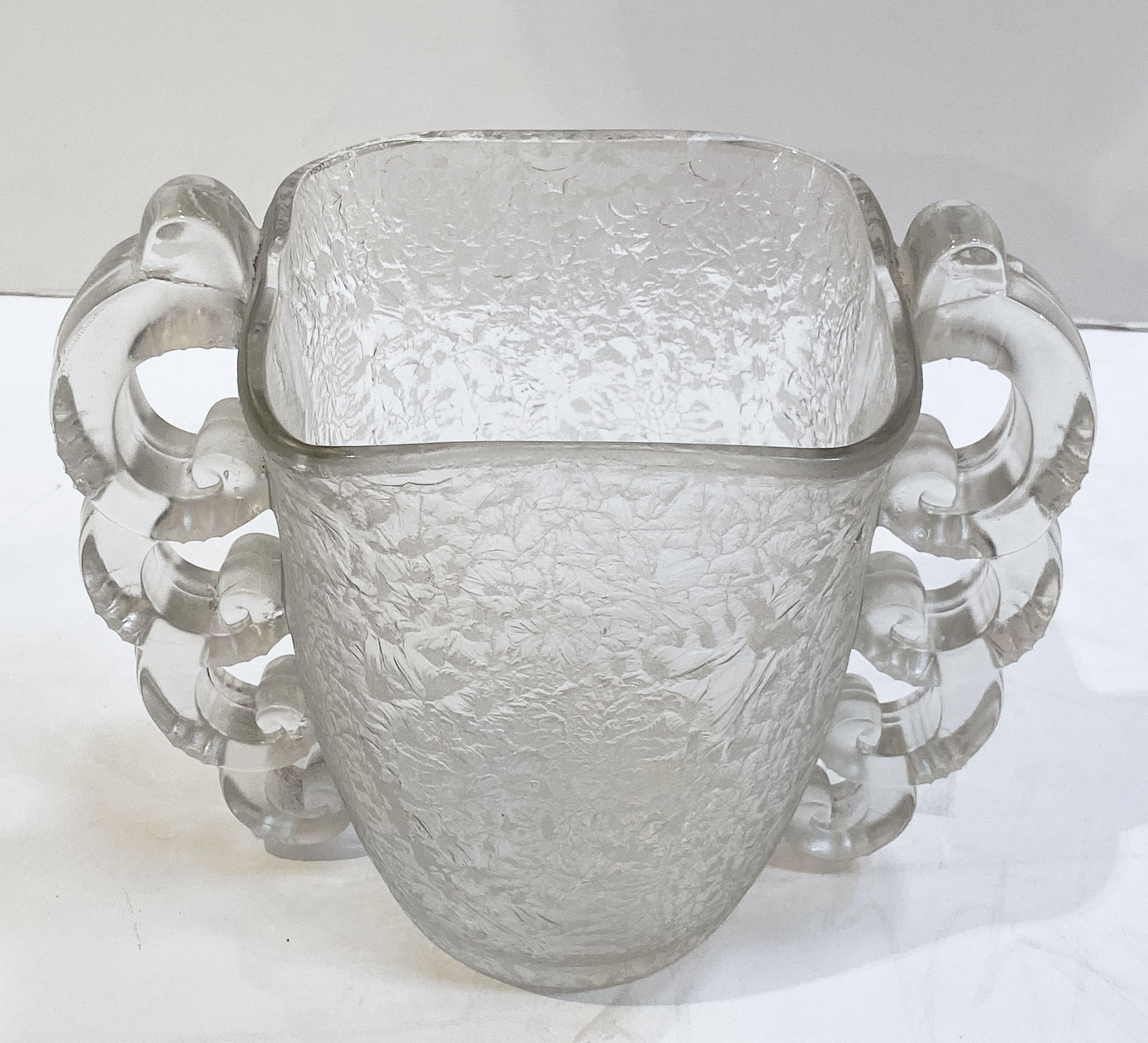 French Opalescent Glass Vase by Pierre D'Avesn 1