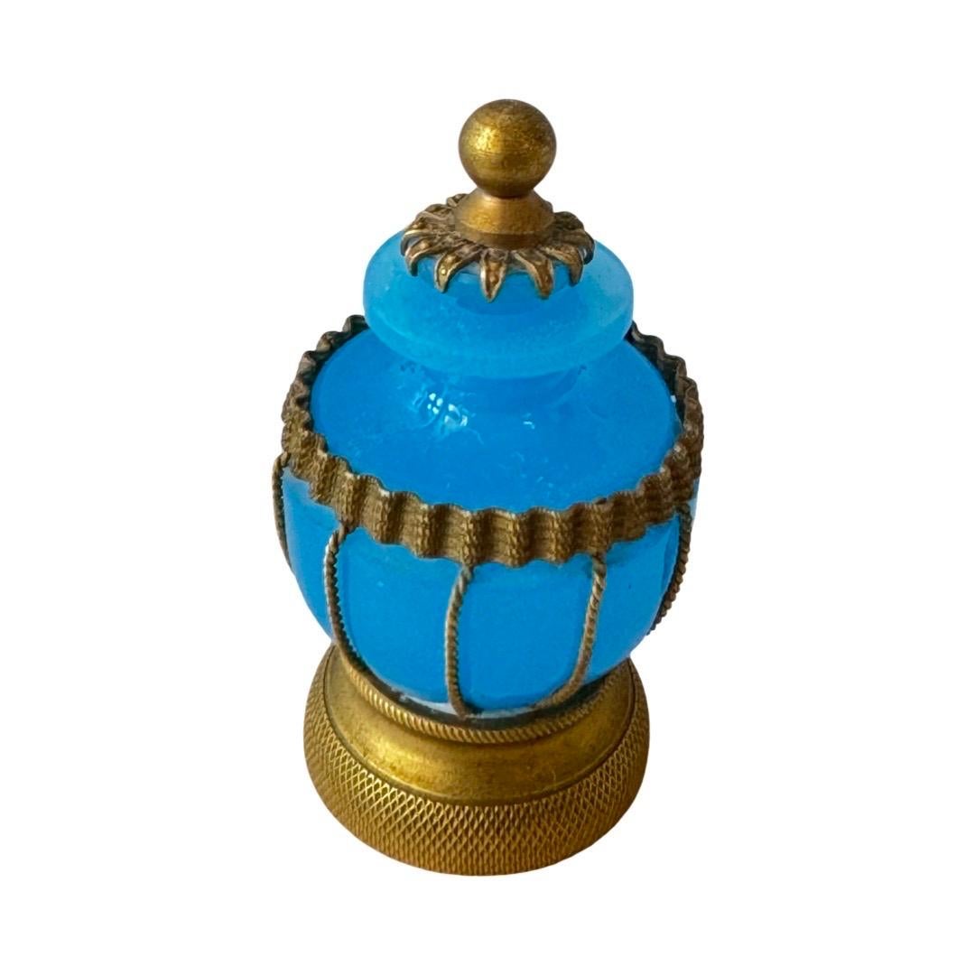 French Opaline Blue Glass Vanity Set with Gilt Bronze, 19th Century For Sale 4