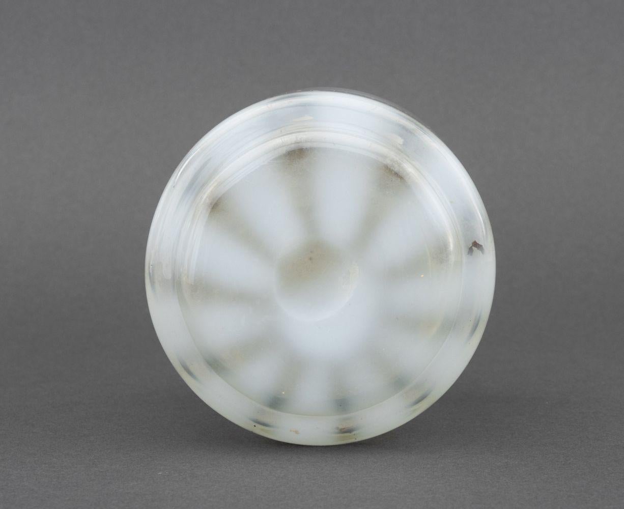 French Opaline Glass Bottle Vase (Glaskunst) im Angebot